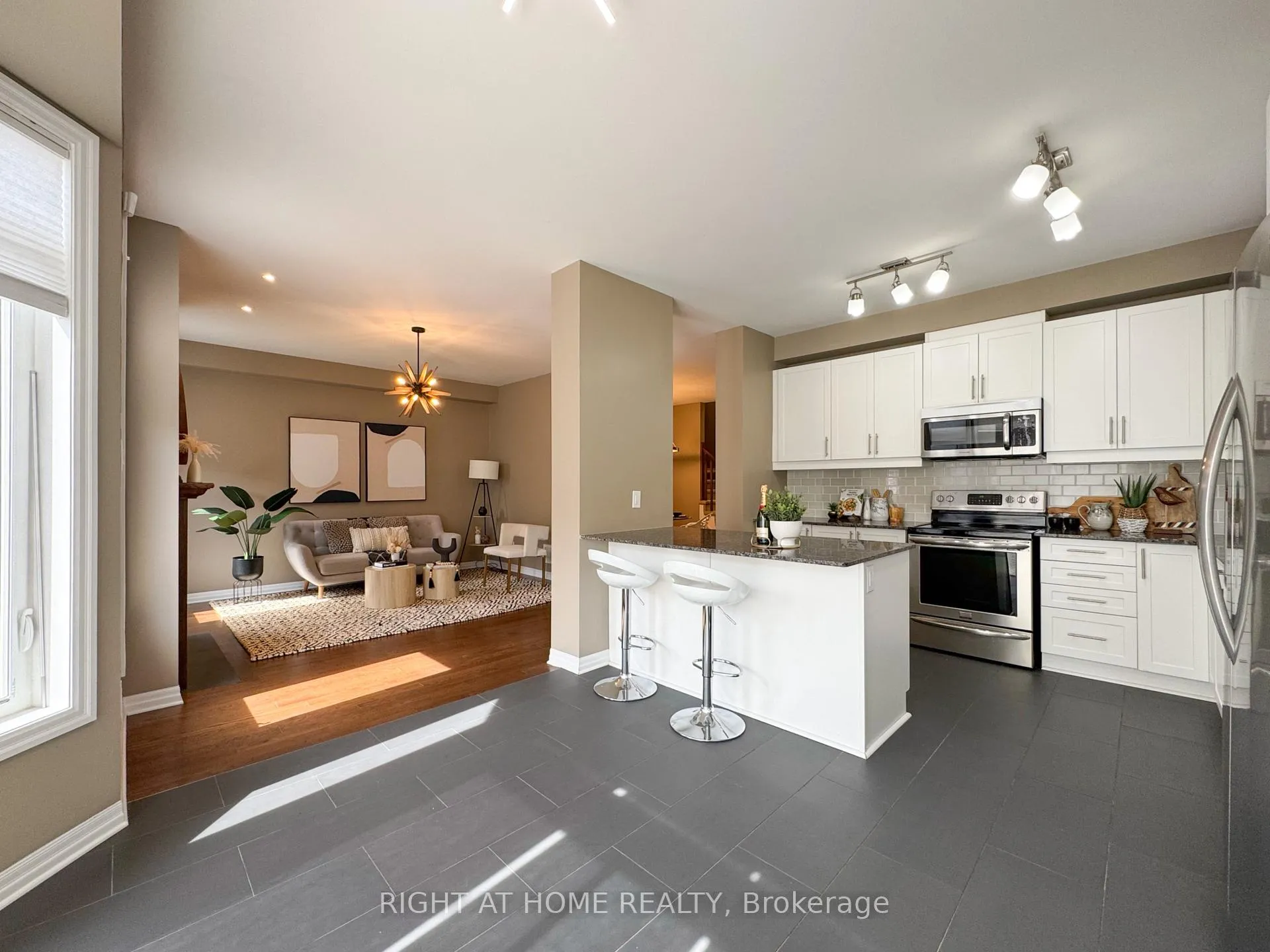 Photo 12 of 506 Peerless Street, Ottawa, Barrhaven - Cedargrove/Fraserdale — HOMEH