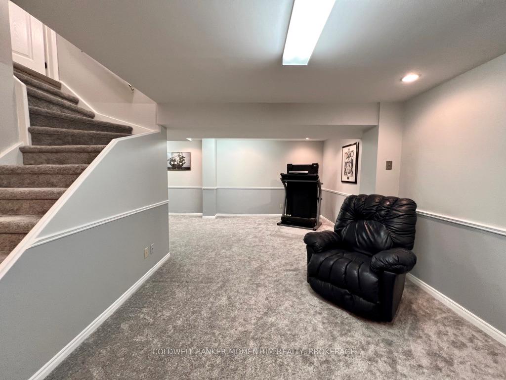 Photo 1 of 8 Meadowbrook Lane, Pelham, Fonthill — HOMEH