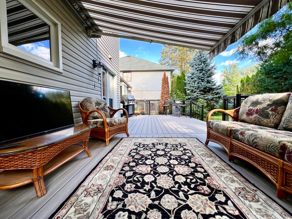 Photo 6 of 8 Meadowbrook Lane, Pelham, Fonthill — HOMEH