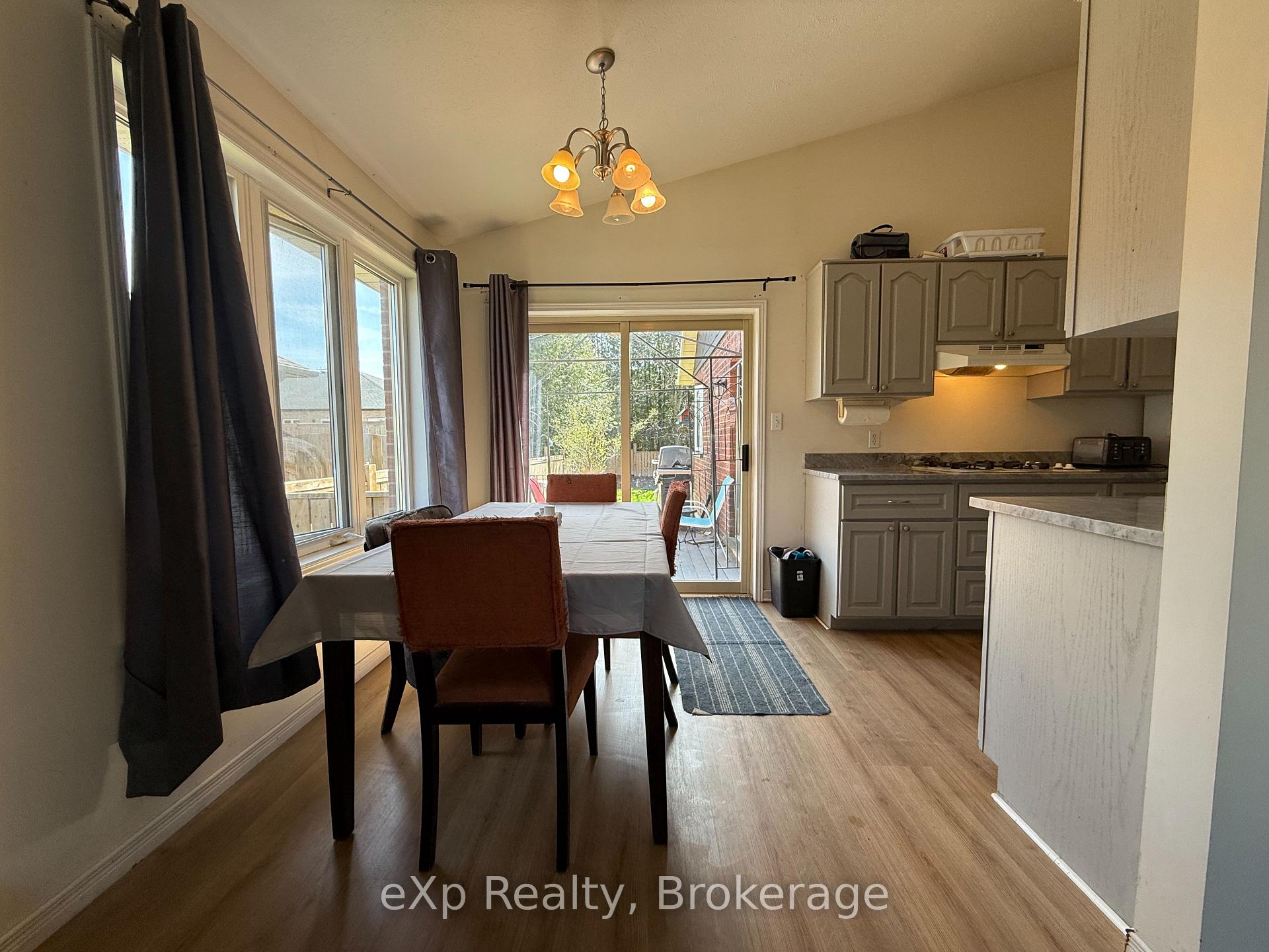 Photo 7 of 730 Scott Street W, North Perth, Listowel — HOMEH