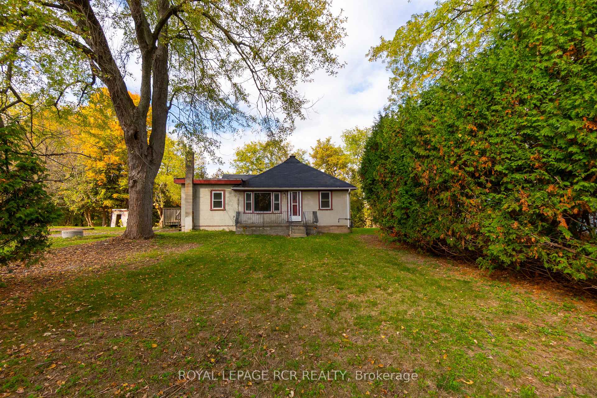 Photo 2 of 612 Victoria Street E, New Tecumseth, Alliston — HOMEH