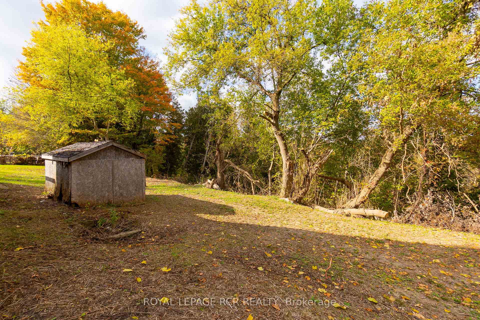 Photo 20 of 612 Victoria Street E, New Tecumseth, Alliston — HOMEH