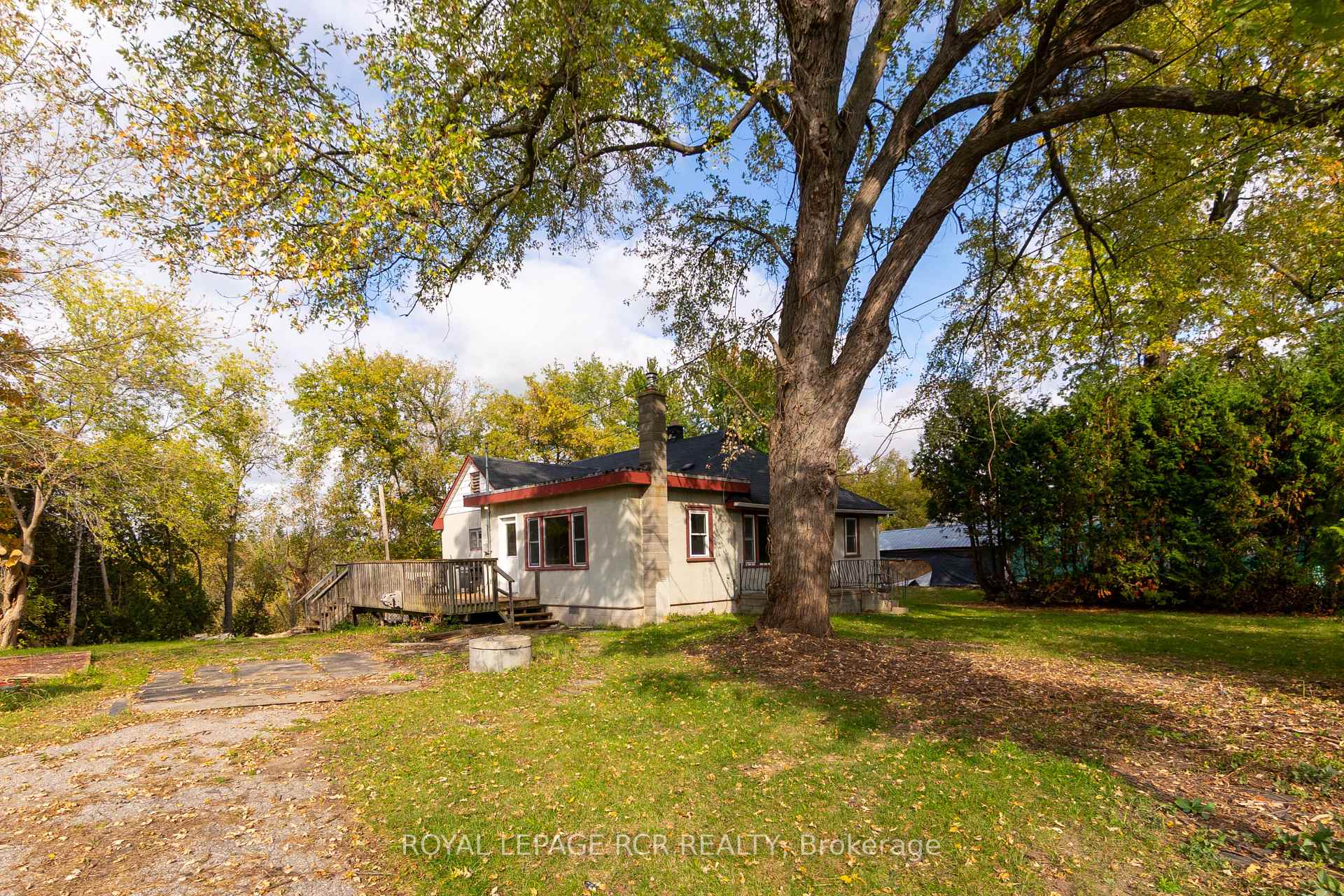 Photo 22 of 612 Victoria Street E, New Tecumseth, Alliston — HOMEH