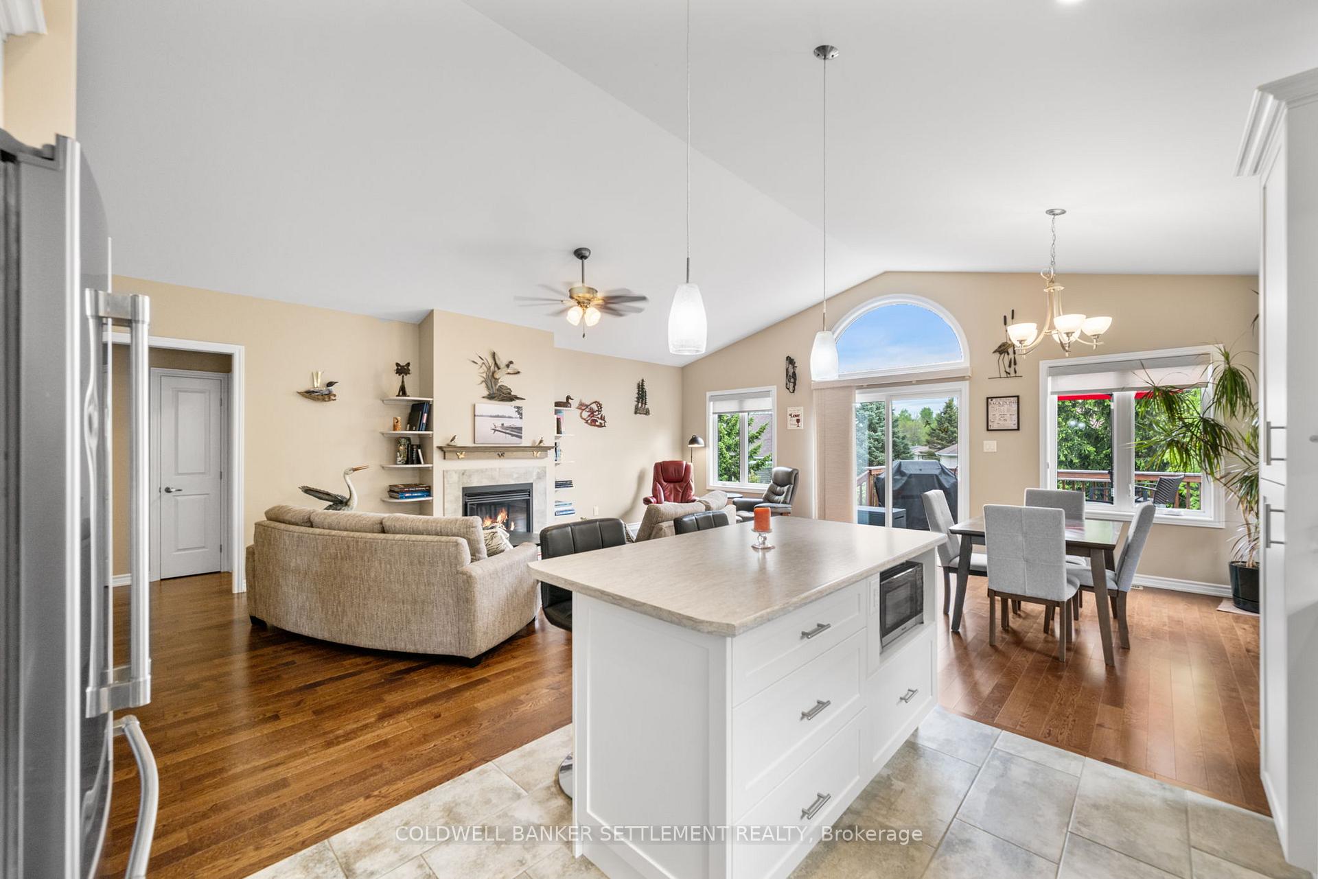 Photo 19 of 8 Senators Gate Drive, Perth — HOMEH
