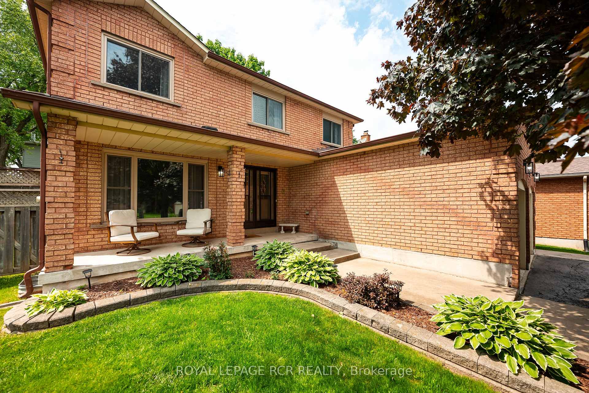 Photo 3 of 243 Beechfield Crescent, Orangeville — HOMEH