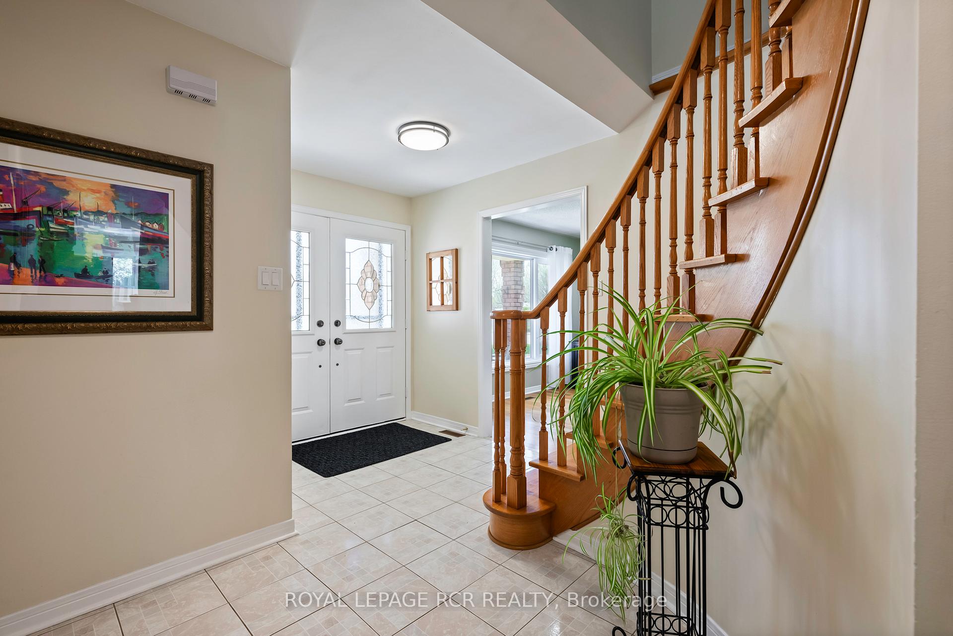 Photo 6 of 243 Beechfield Crescent, Orangeville — HOMEH