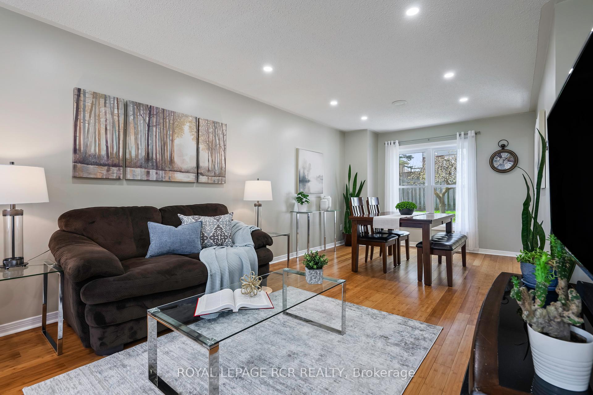 Photo 8 of 243 Beechfield Crescent, Orangeville — HOMEH