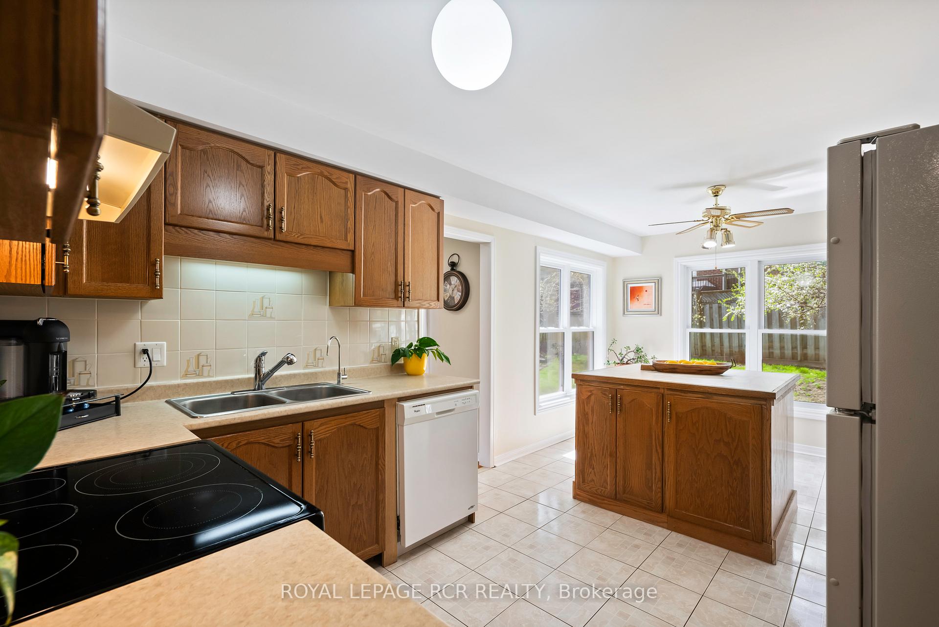 Photo 17 of 243 Beechfield Crescent, Orangeville — HOMEH