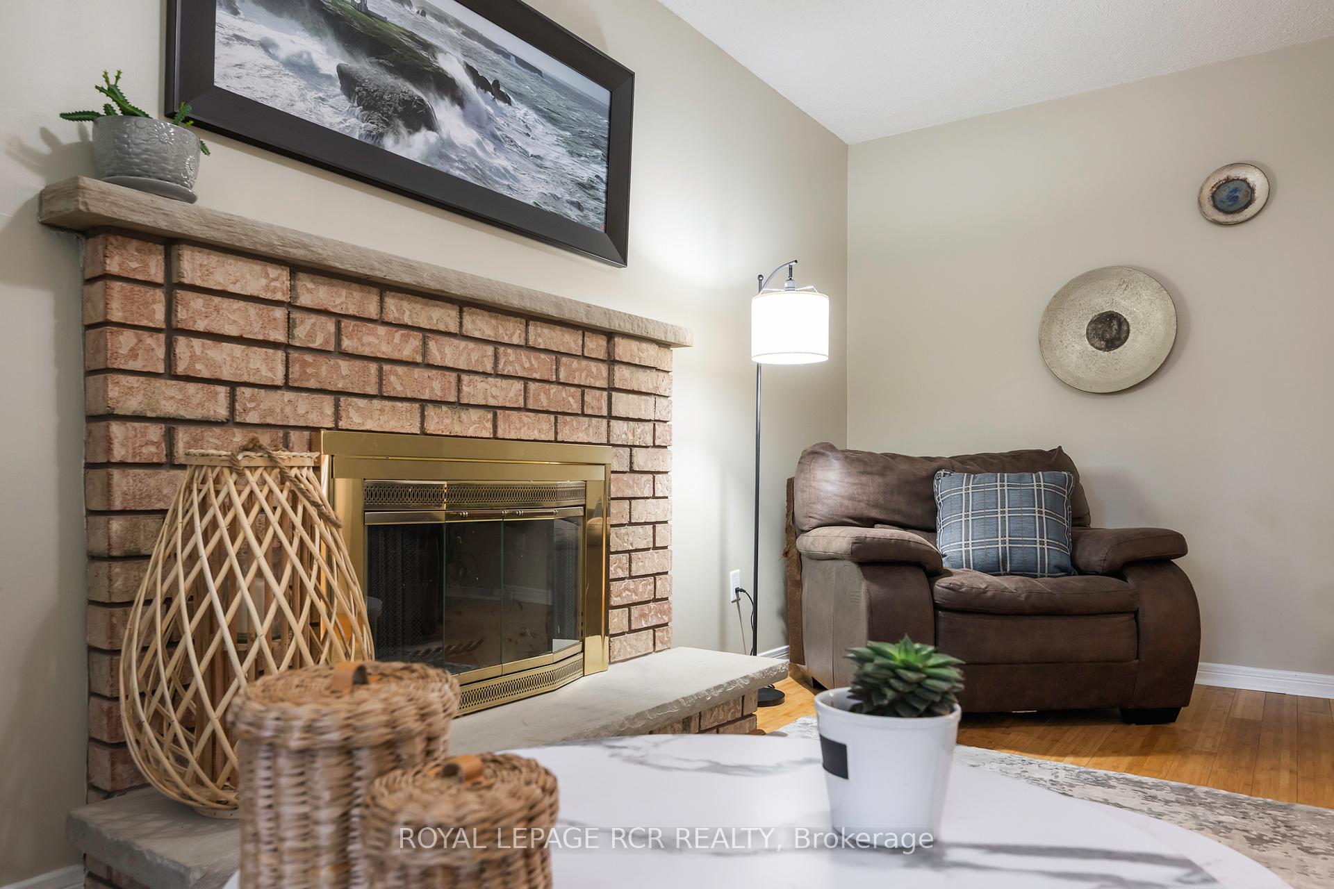 Photo 20 of 243 Beechfield Crescent, Orangeville — HOMEH