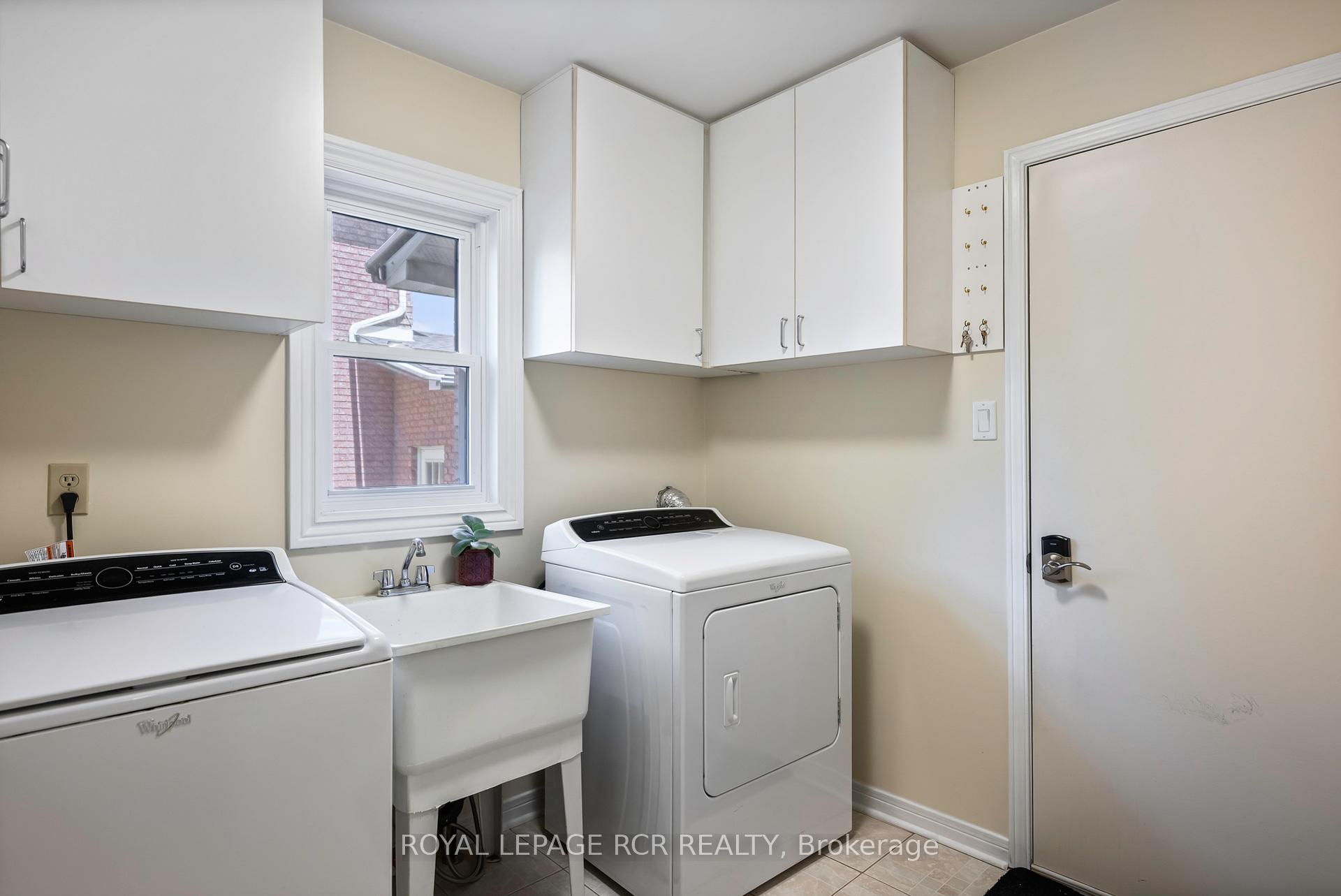 Photo 22 of 243 Beechfield Crescent, Orangeville — HOMEH