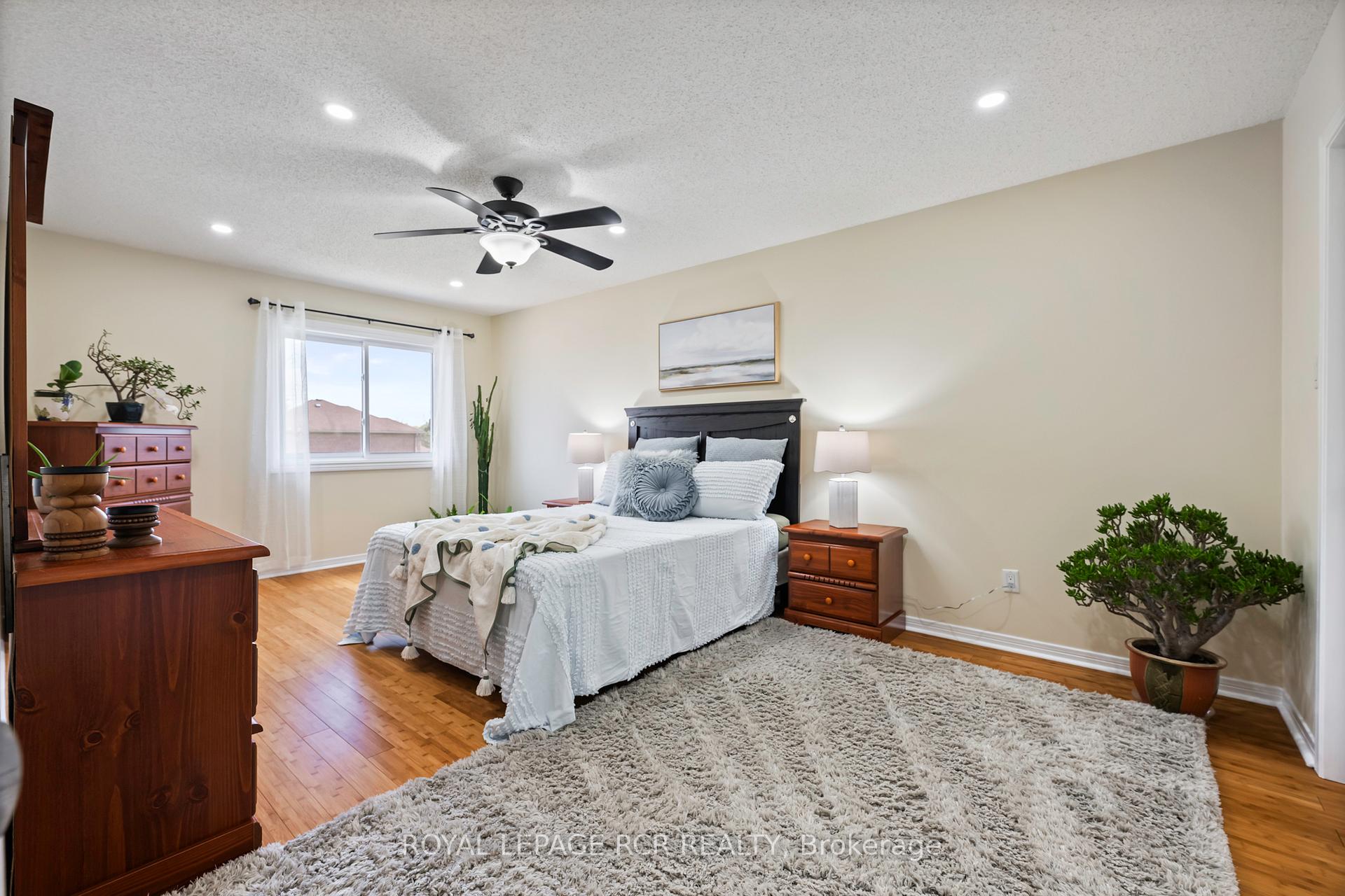 Photo 23 of 243 Beechfield Crescent, Orangeville — HOMEH