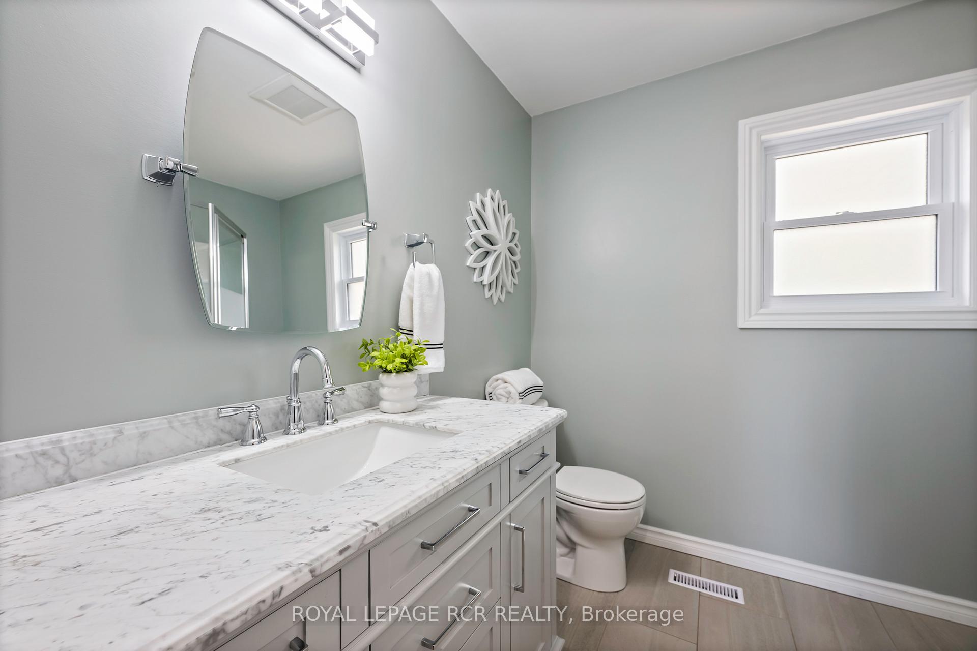 Photo 24 of 243 Beechfield Crescent, Orangeville — HOMEH