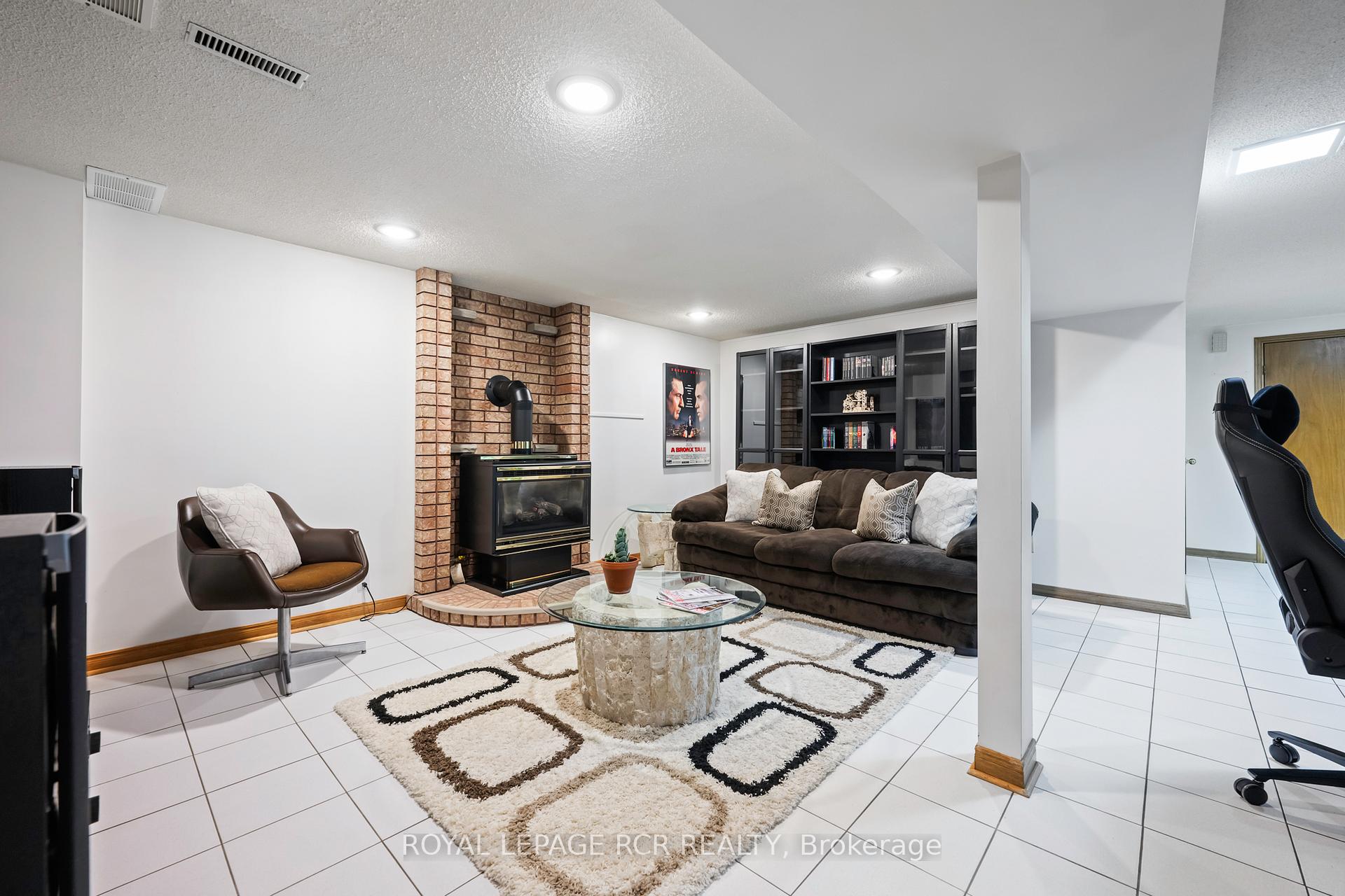 Photo 38 of 243 Beechfield Crescent, Orangeville — HOMEH