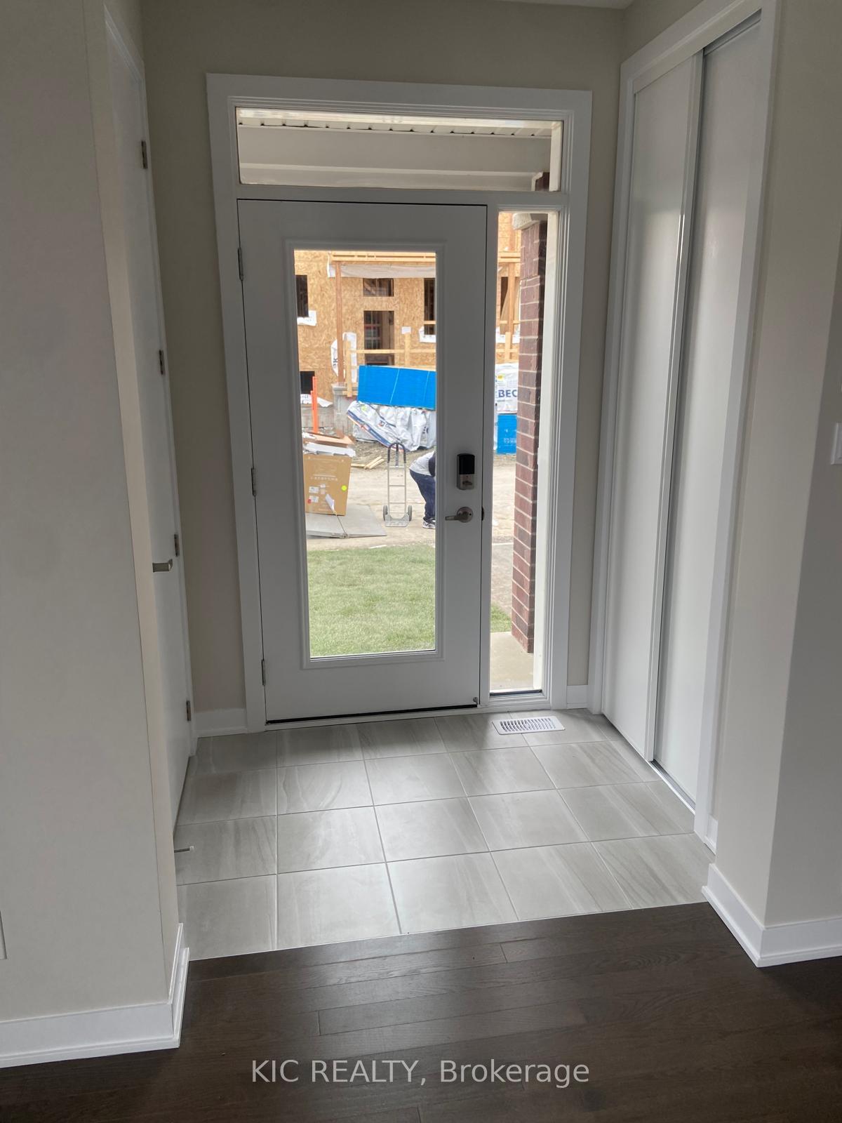 Photo 3 of 139 Ryan Reynolds Way, Ottawa, Avalon West — HOMEH