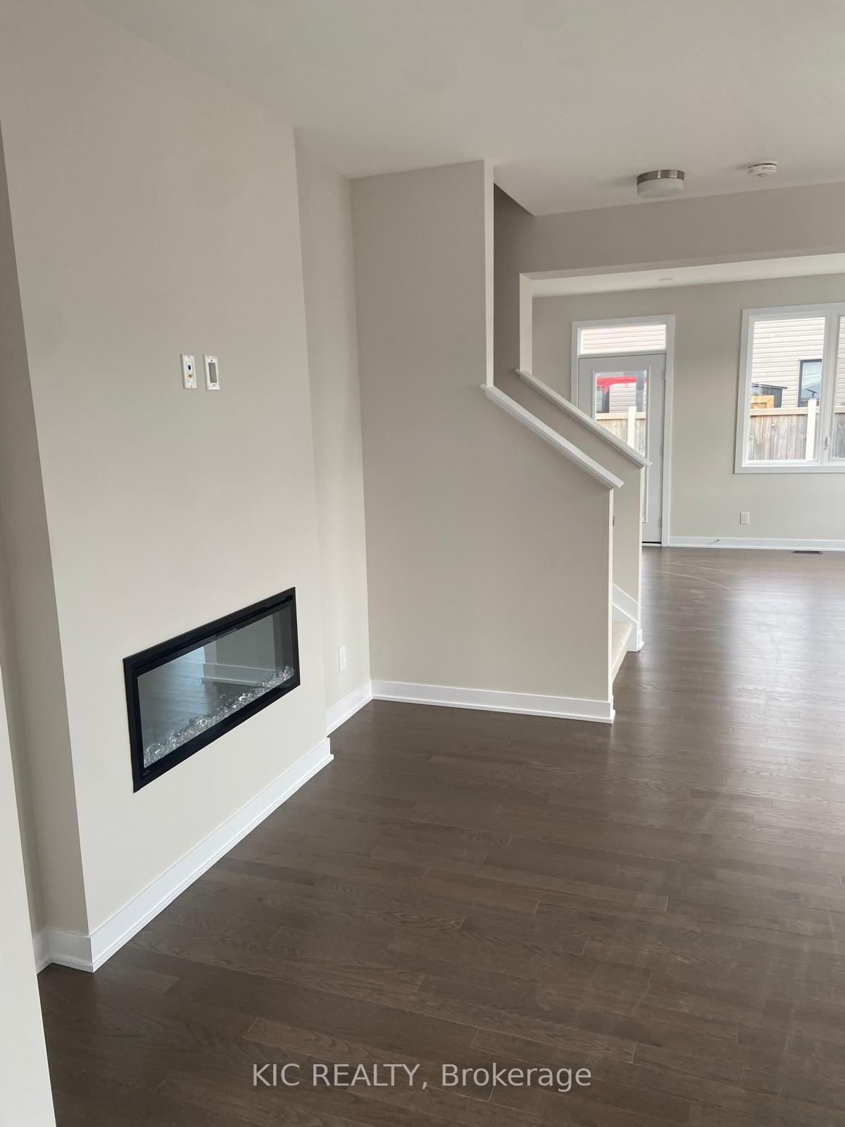 Photo 6 of 139 Ryan Reynolds Way, Ottawa, Avalon West — HOMEH