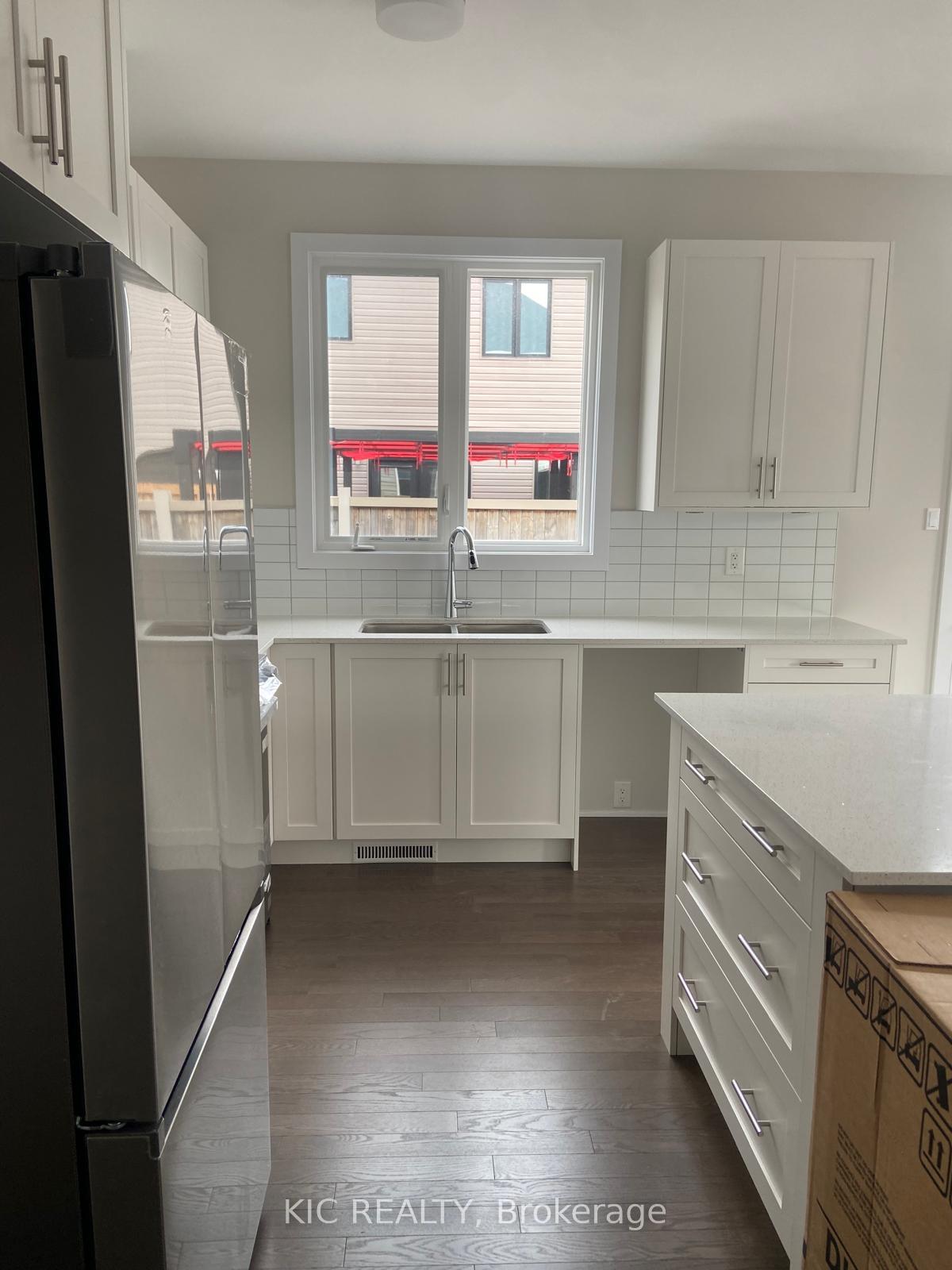 Photo 11 of 139 Ryan Reynolds Way, Ottawa, Avalon West — HOMEH