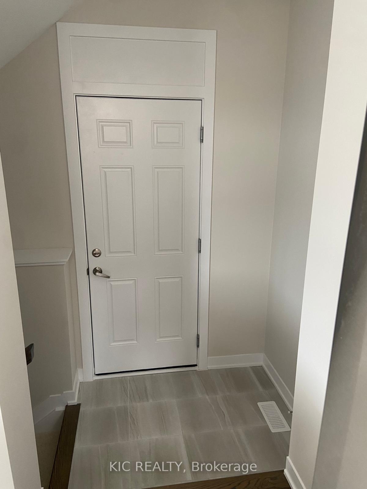 Photo 14 of 139 Ryan Reynolds Way, Ottawa, Avalon West — HOMEH