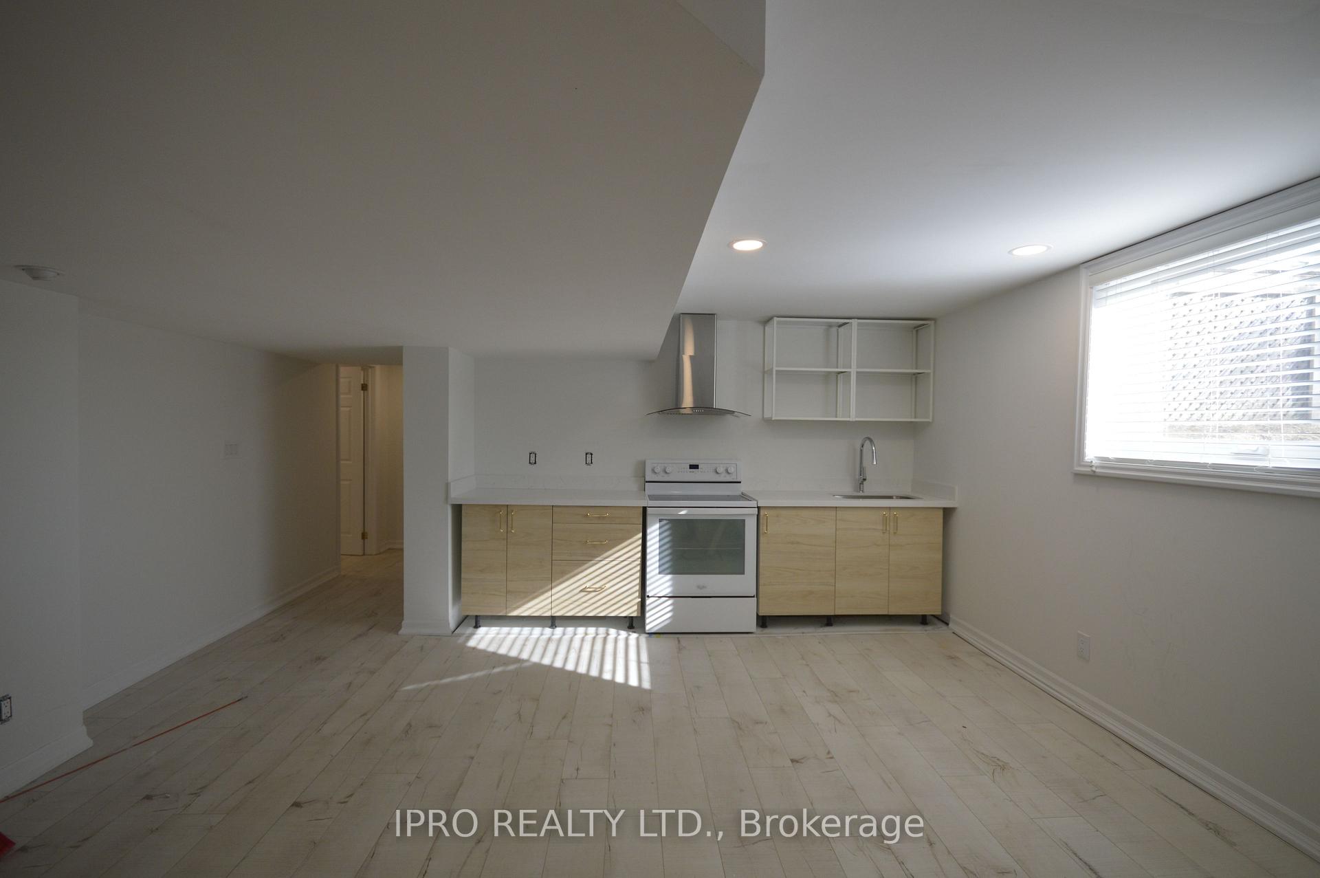 Photo 4 of Unit Lower, 67 Lincoln Green Drive, Markham, Bullock — HOMEH