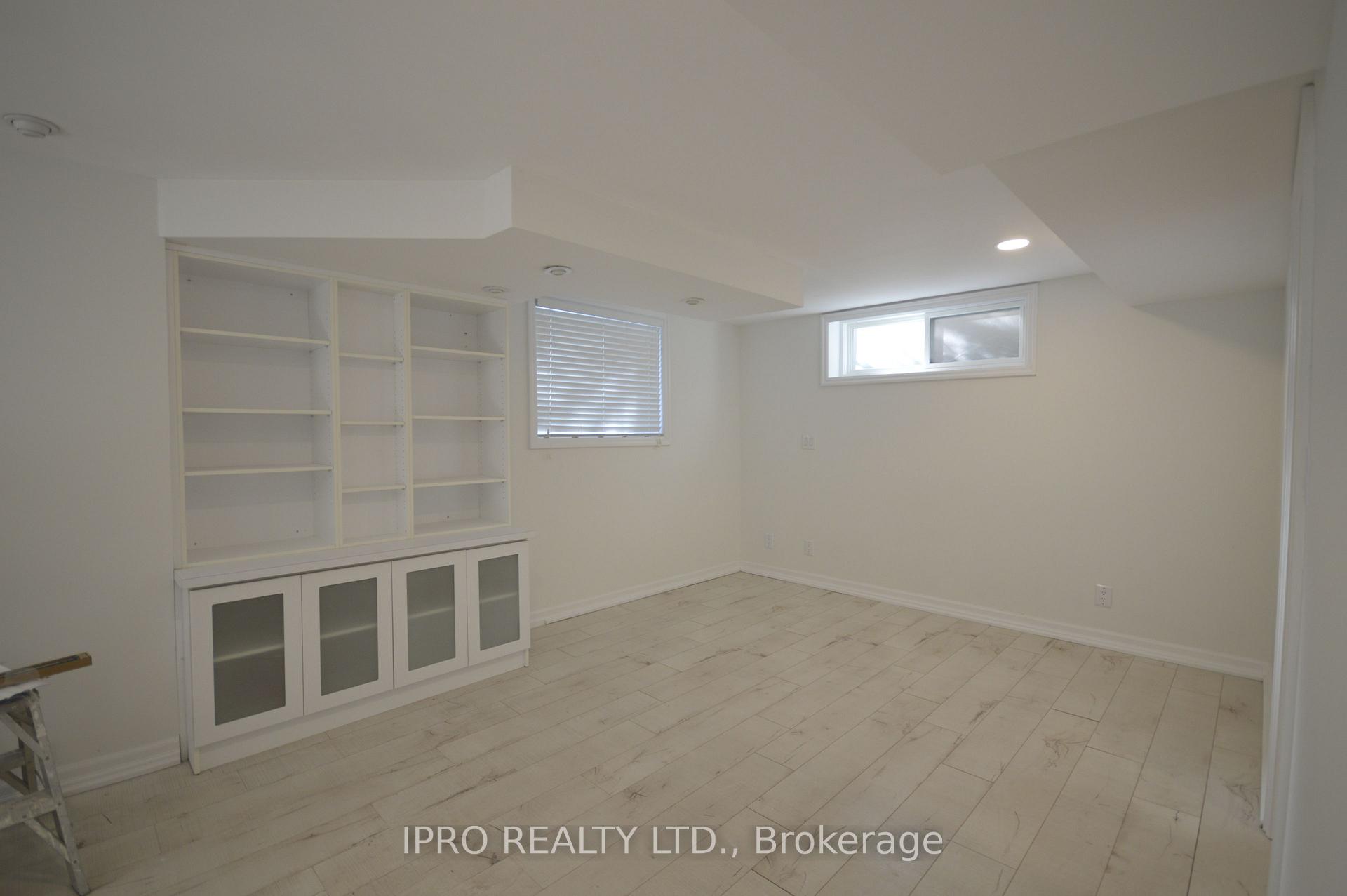 Photo 5 of Unit Lower, 67 Lincoln Green Drive, Markham, Bullock — HOMEH