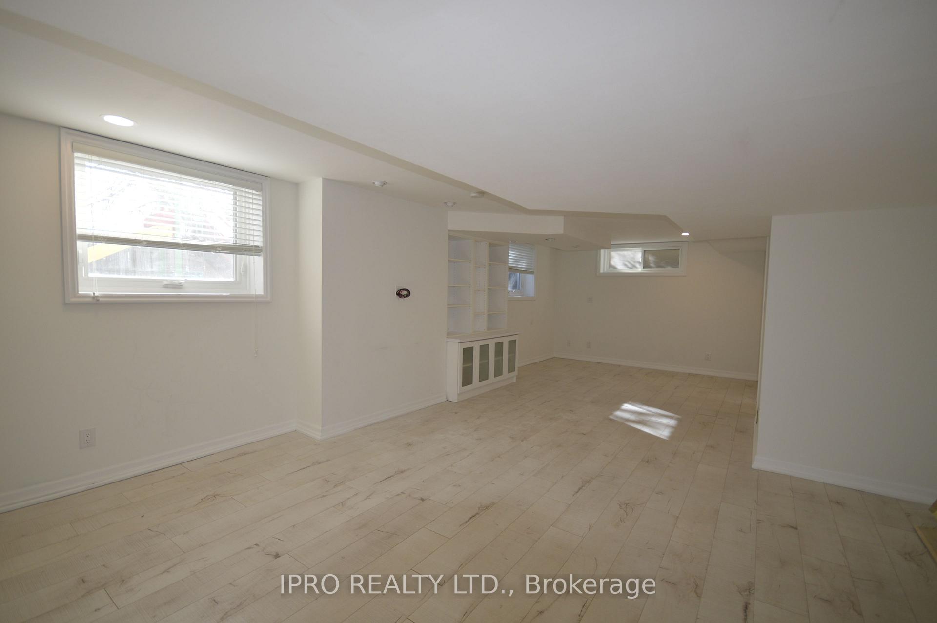 Photo 6 of Unit Lower, 67 Lincoln Green Drive, Markham, Bullock — HOMEH