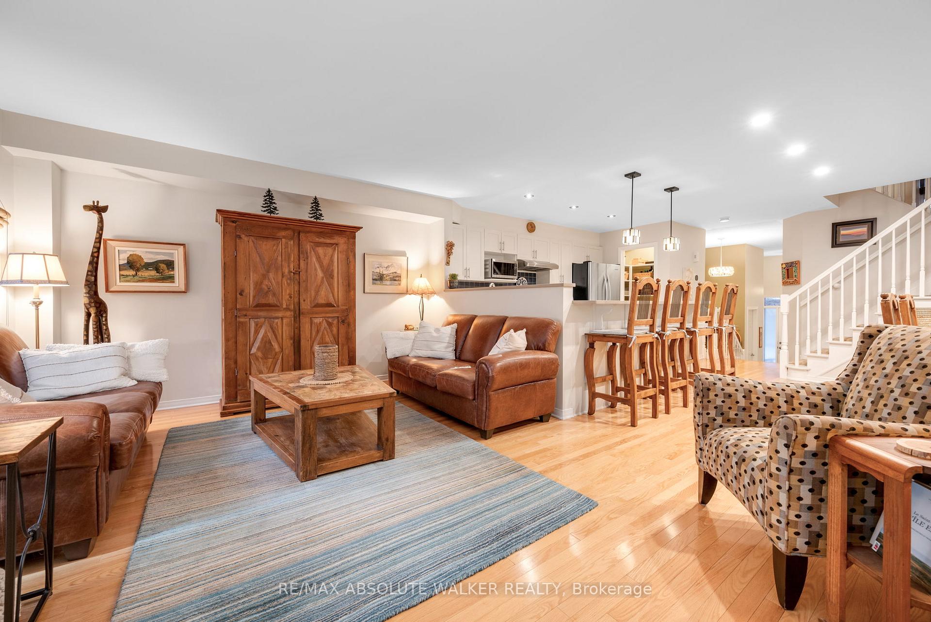 Photo 4 of 134 Parkrose Private, Ottawa, Chatelaine Village — HOMEH