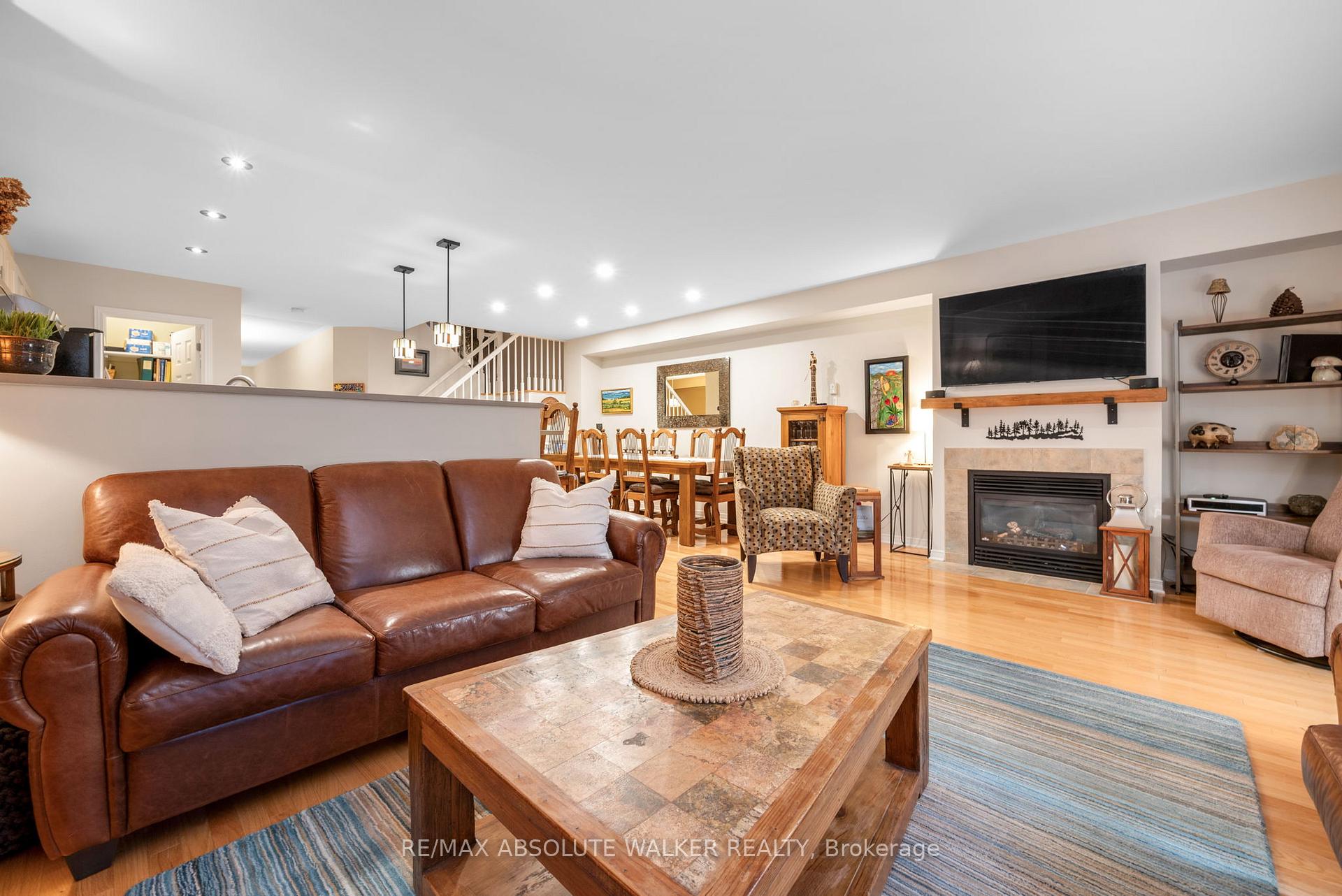 Photo 6 of 134 Parkrose Private, Ottawa, Chatelaine Village — HOMEH
