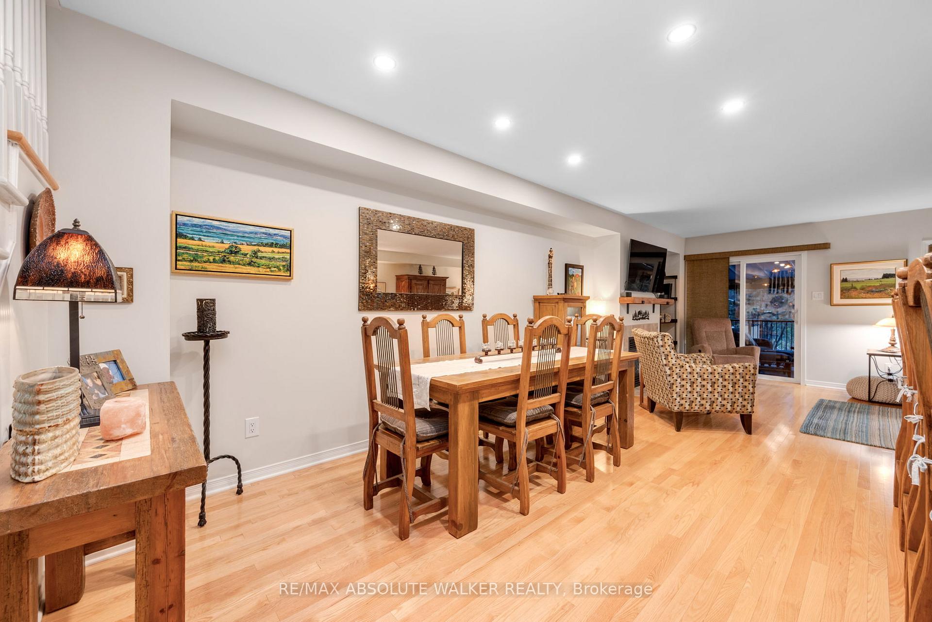 Photo 10 of 134 Parkrose Private, Ottawa, Chatelaine Village — HOMEH