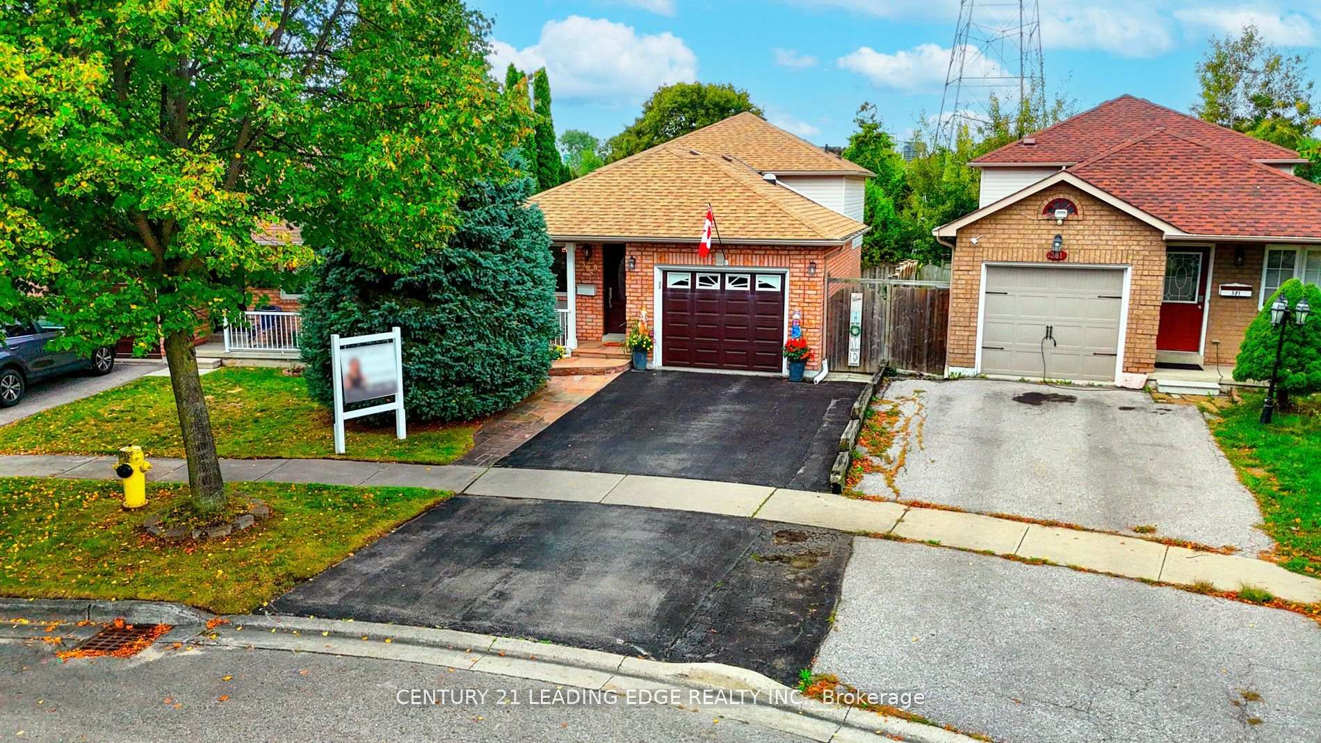 Photo 2 of 385 Compton Crescent, Oshawa, Centennial — HOMEH