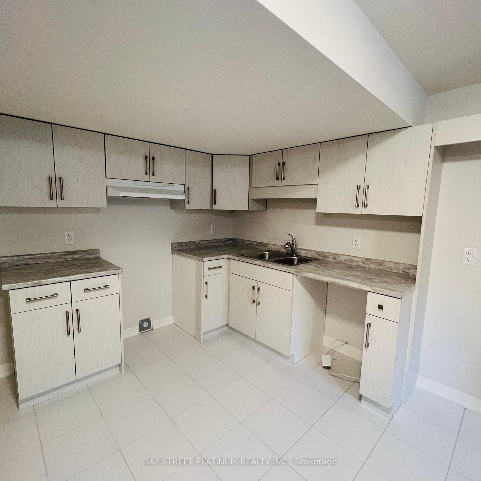 Photo 9 of 92 Acacia Rd, Pelham, Fonthill — HOMEH