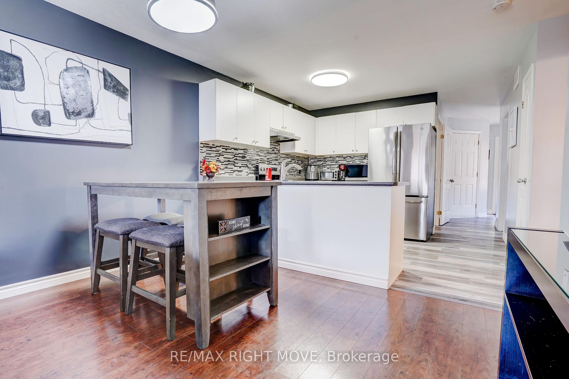 Photo 11 of 32 Julia Crescent, Orillia — HOMEH
