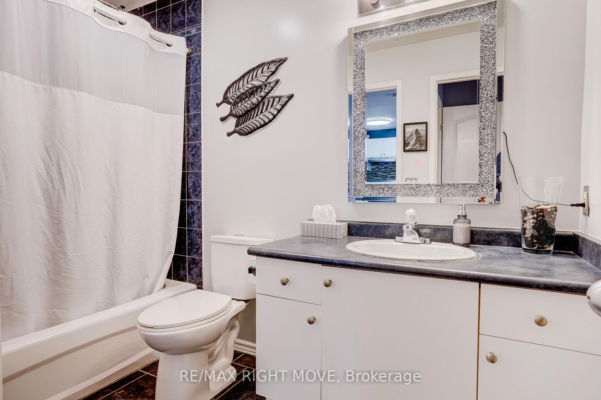 Photo 17 of 32 Julia Crescent, Orillia — HOMEH