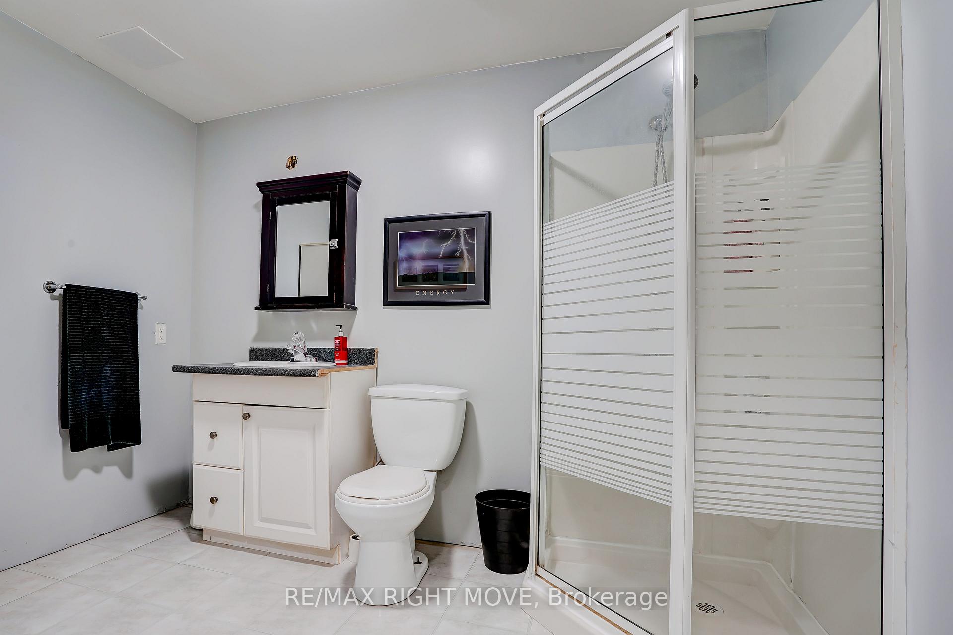 Photo 22 of 32 Julia Crescent, Orillia — HOMEH