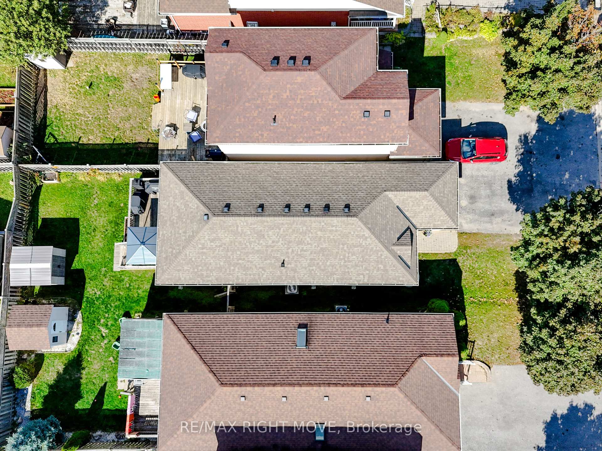 Photo 25 of 32 Julia Crescent, Orillia — HOMEH