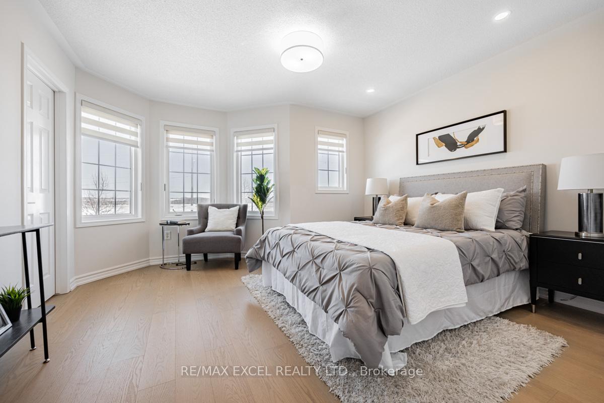 Photo 16 of 272 Gas Lamp Lane, Markham, Cornell — HOMEH