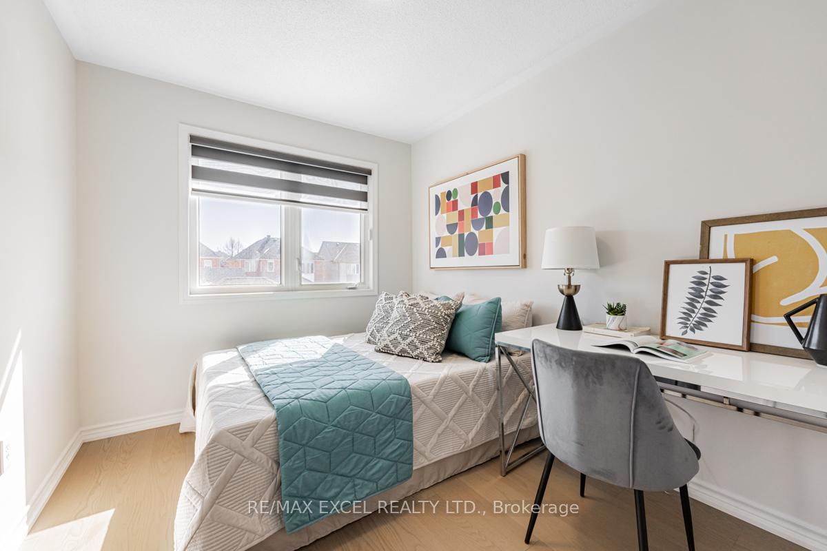 Photo 22 of 272 Gas Lamp Lane, Markham, Cornell — HOMEH