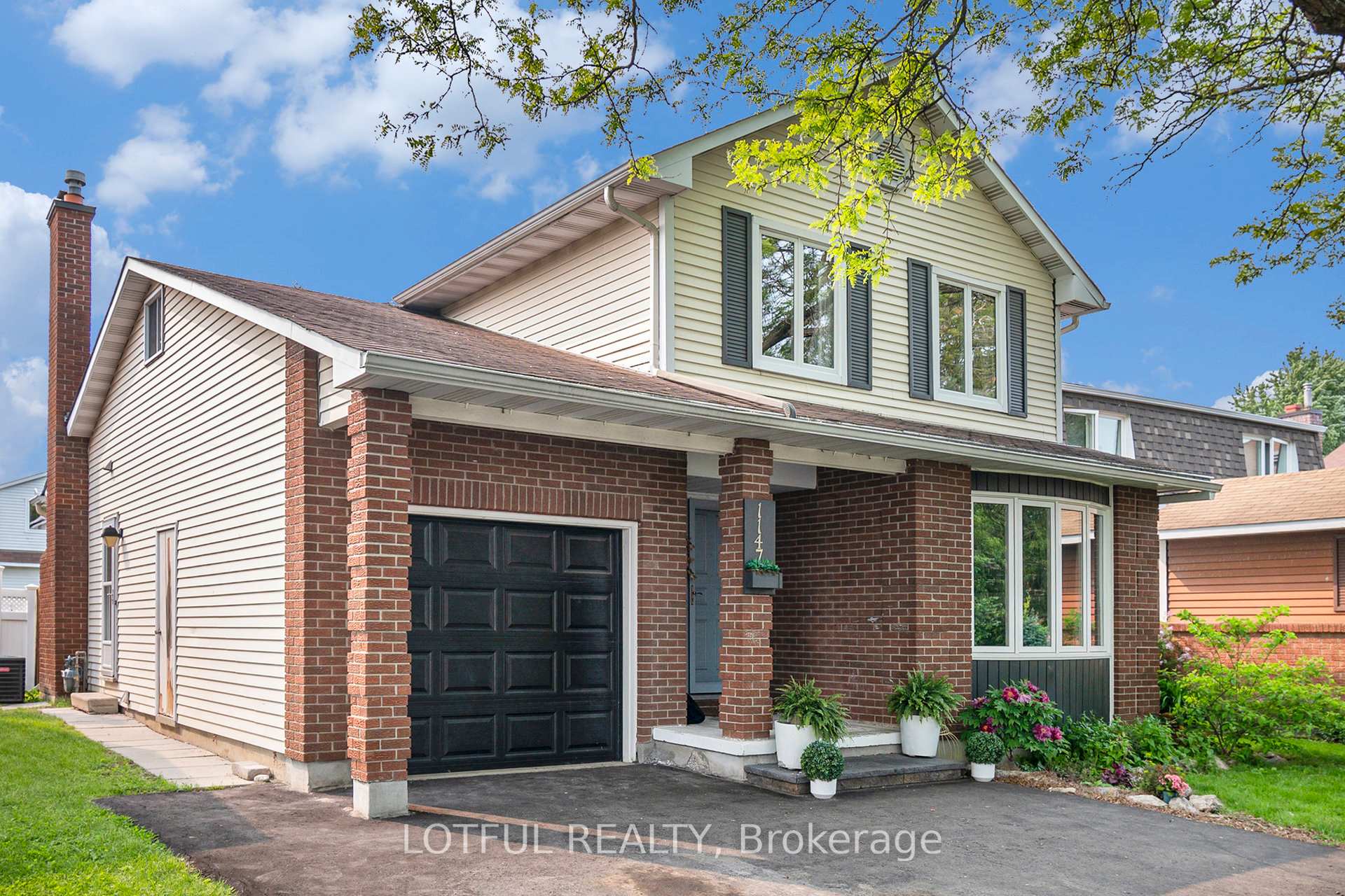 Photo 2 of 1147 Ste. Therese Lane, Ottawa, Convent Glen North — HOMEH