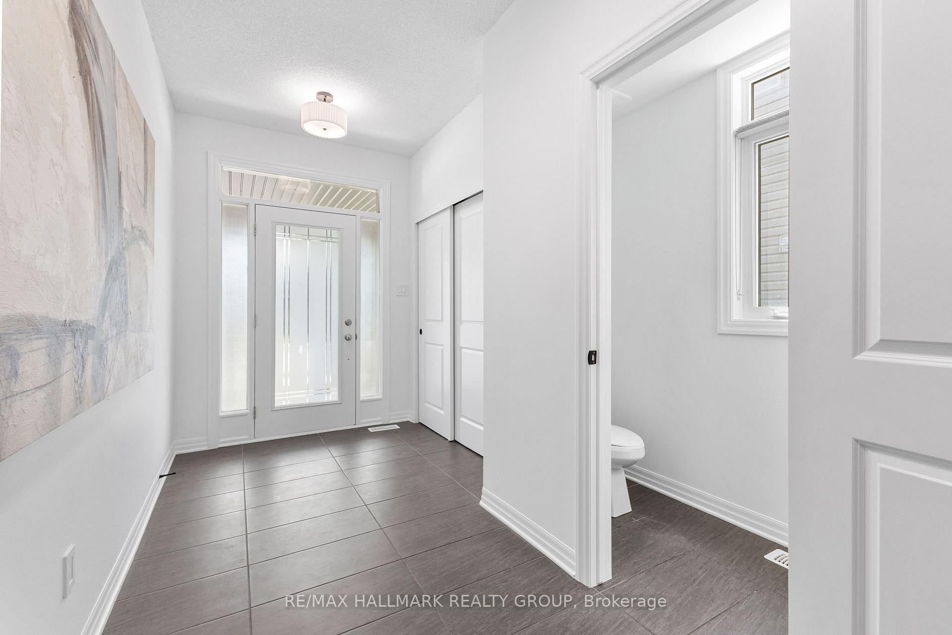 Photo 4 of 621 Spring Valley Drive, Ottawa, Mer Bleue/Bradley Estates/Anderson Park — HOMEH