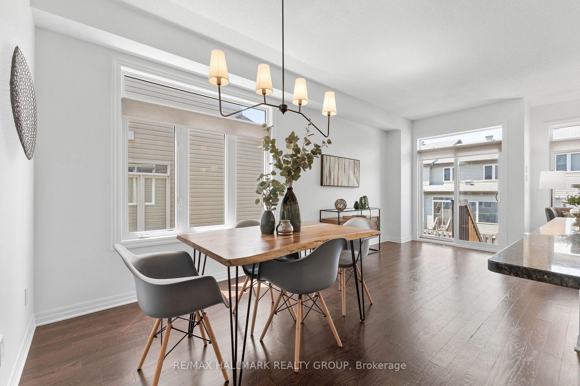 Photo 9 of 621 Spring Valley Drive, Ottawa, Mer Bleue/Bradley Estates/Anderson Park — HOMEH