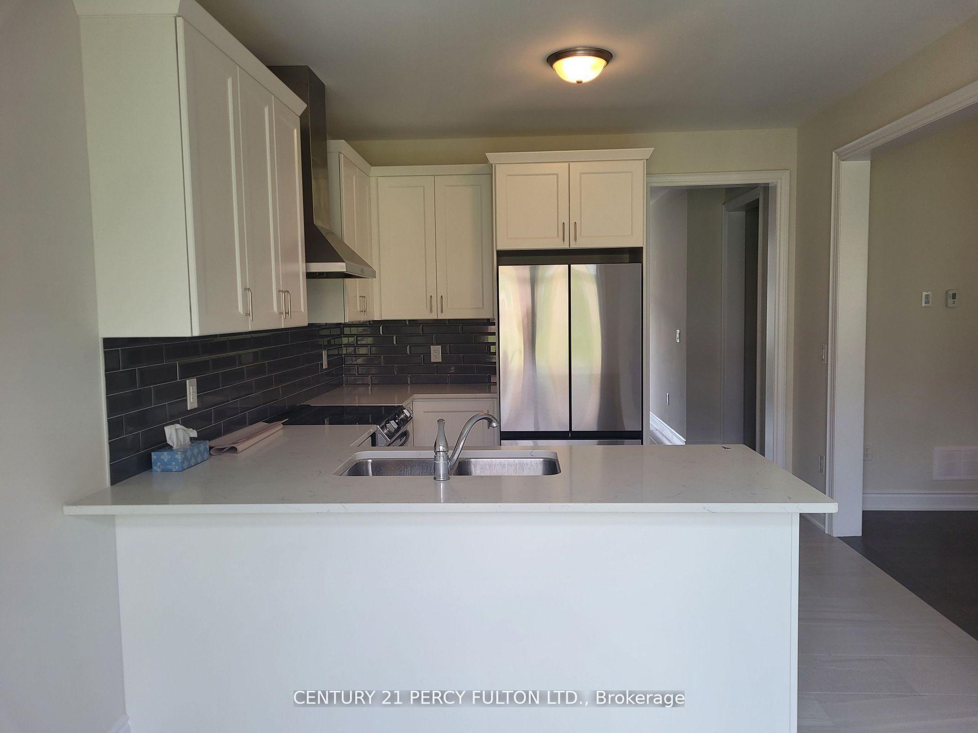 Photo 3 of 3013 Sierra Drive, Orillia — HOMEH