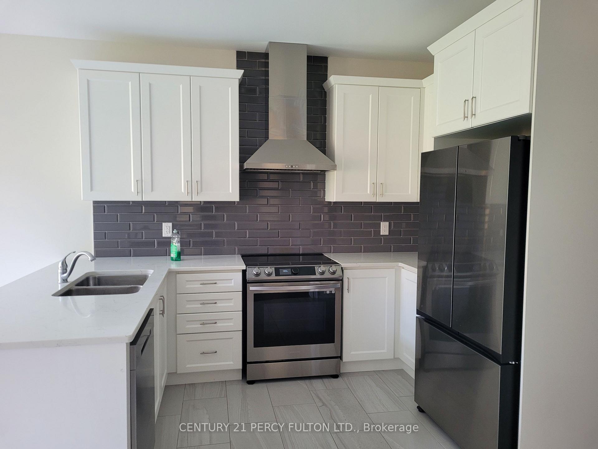 Photo 4 of 3013 Sierra Drive, Orillia — HOMEH