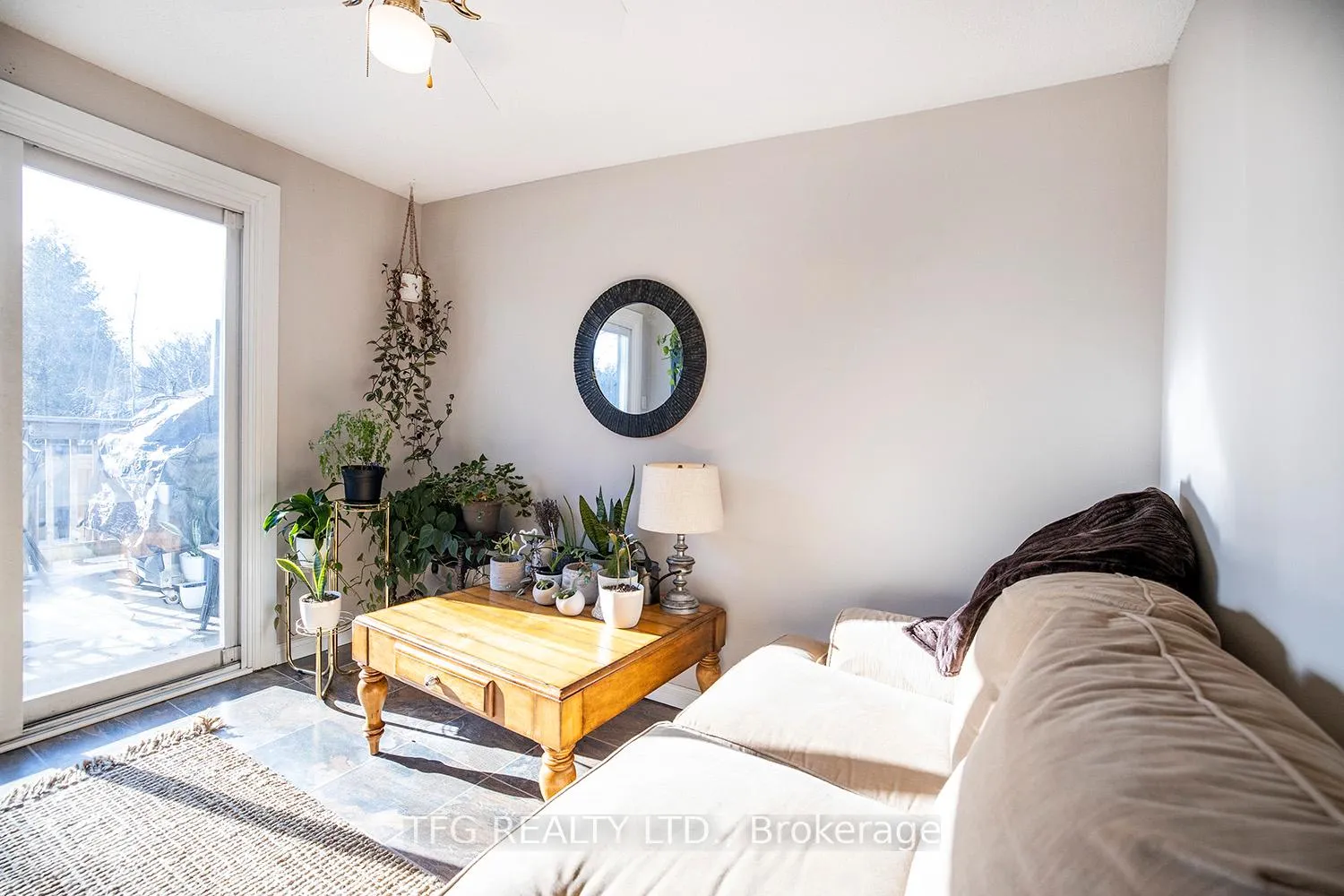 Photo 12 of 844 Grandview Drive E, Oshawa, Donevan — HOMEH