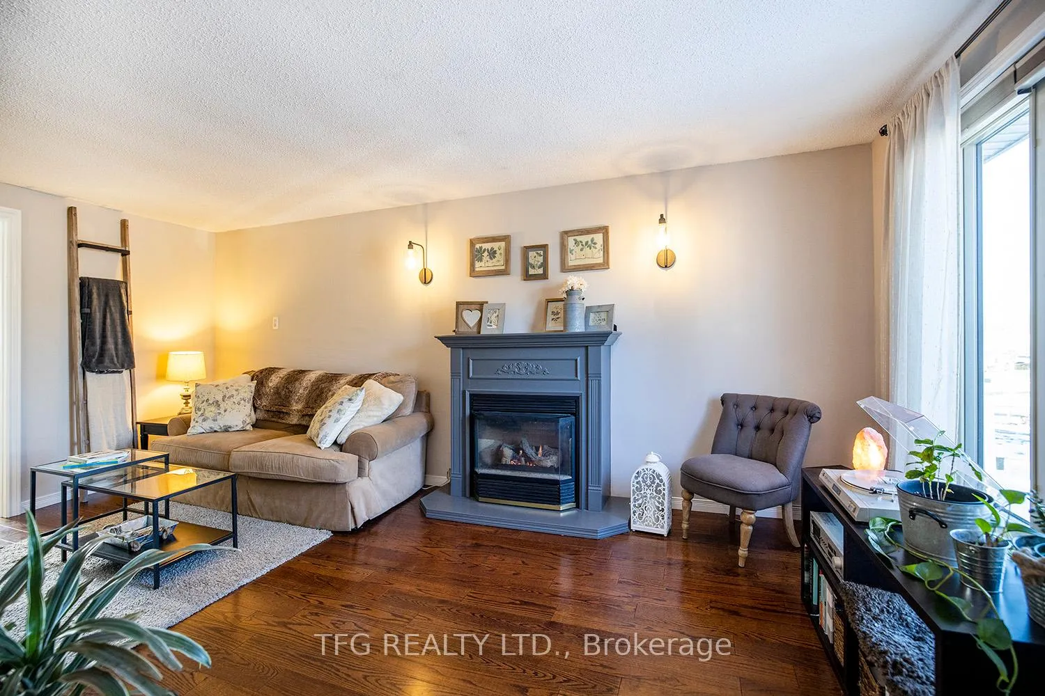 Photo 17 of 844 Grandview Drive E, Oshawa, Donevan — HOMEH