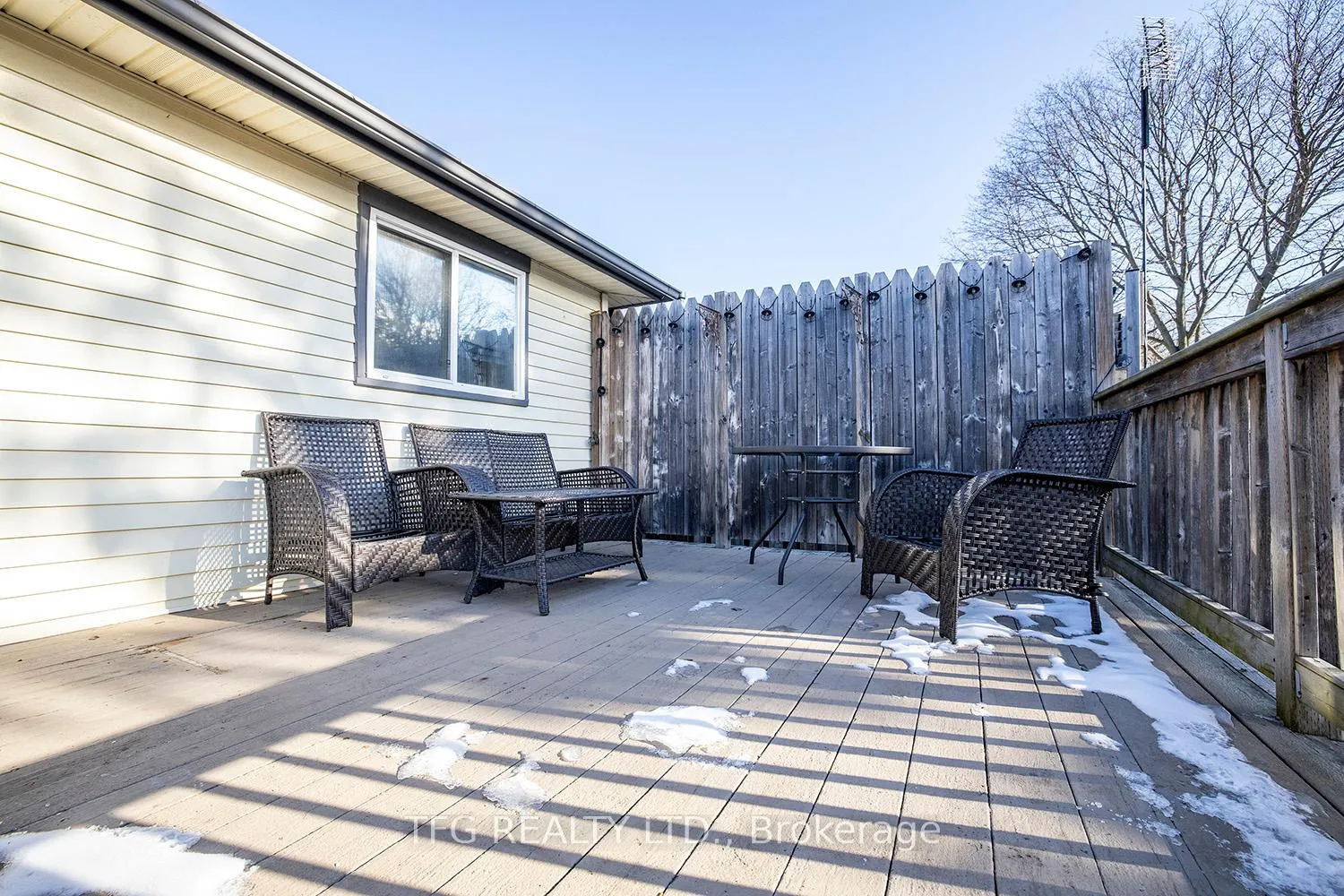 Photo 26 of 844 Grandview Drive E, Oshawa, Donevan — HOMEH