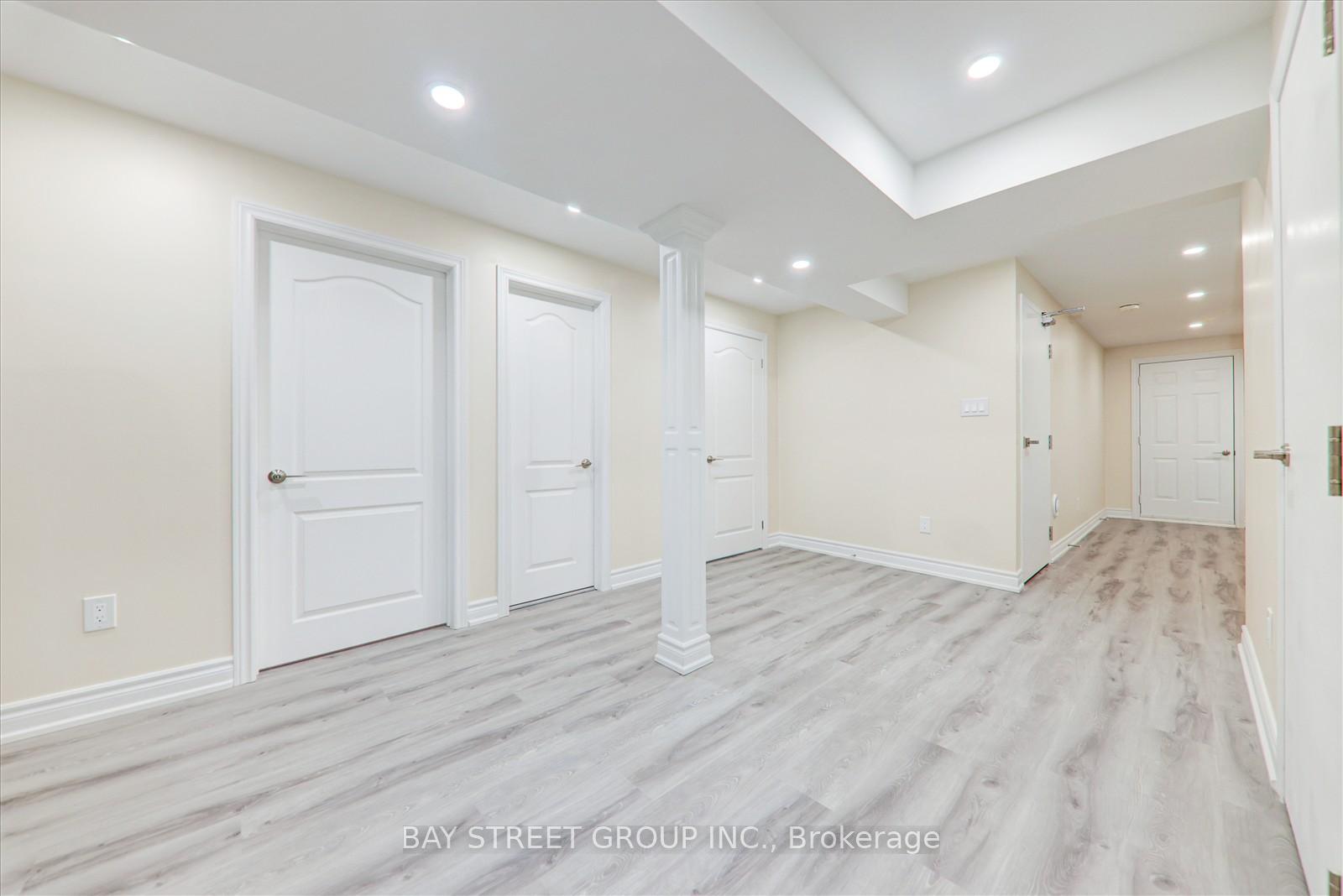 Photo 7 of 14 Sanders Drive, Markham, Box Grove — HOMEH