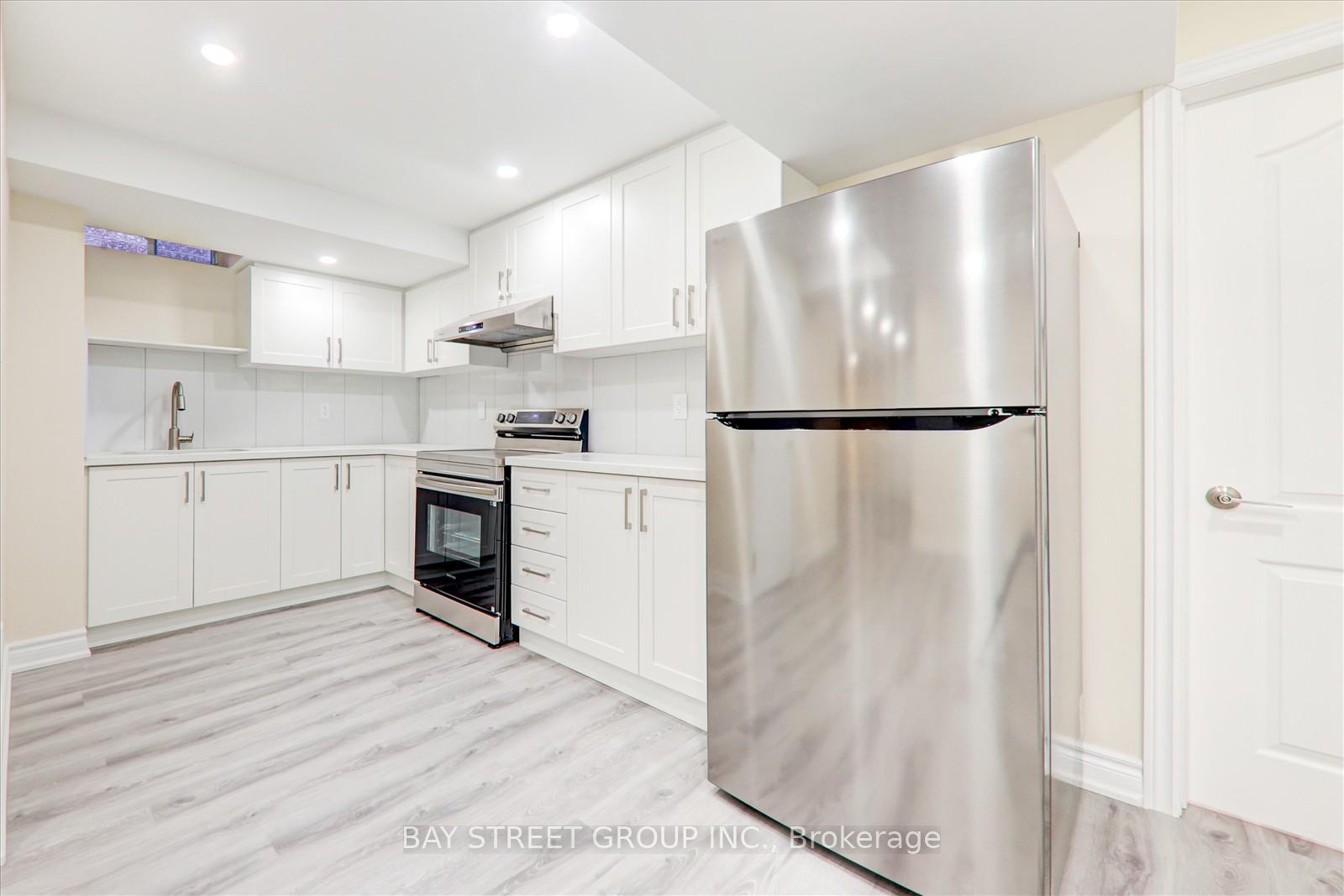 Photo 9 of 14 Sanders Drive, Markham, Box Grove — HOMEH