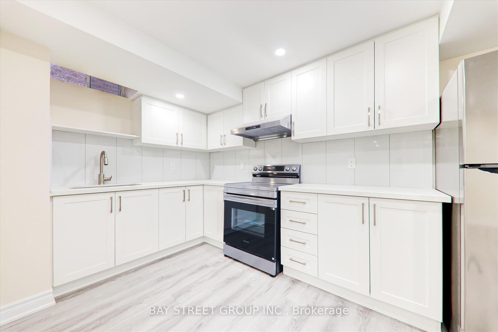 Photo 10 of 14 Sanders Drive, Markham, Box Grove — HOMEH