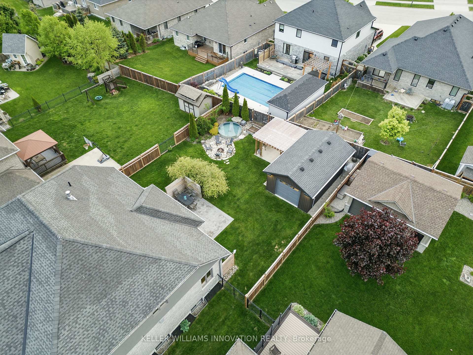 Photo 5 of 855 Wood Drive, North Perth, Listowel — HOMEH