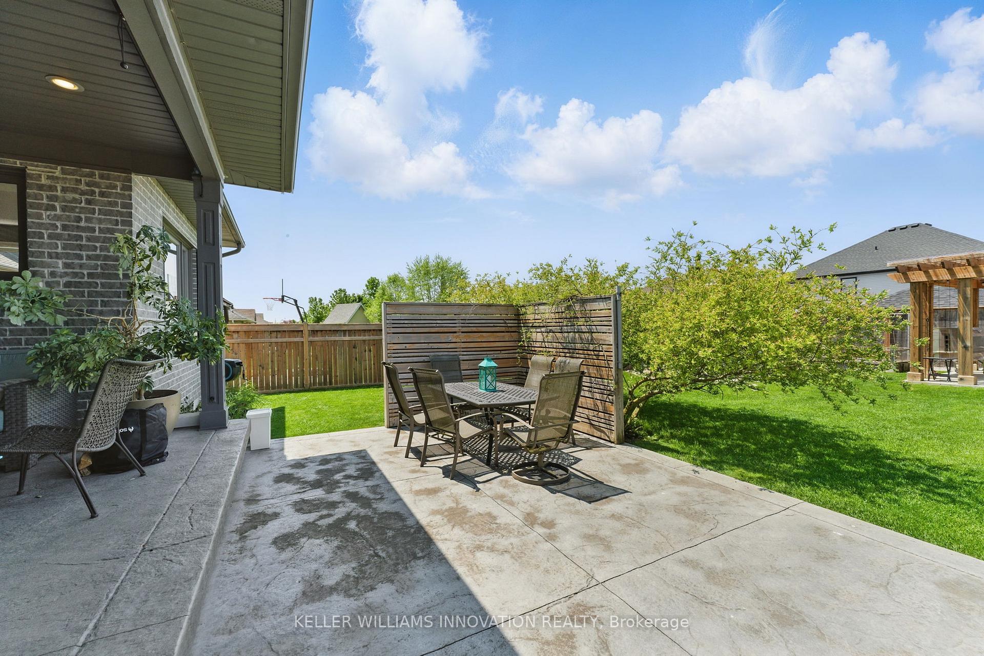 Photo 33 of 855 Wood Drive, North Perth, Listowel — HOMEH