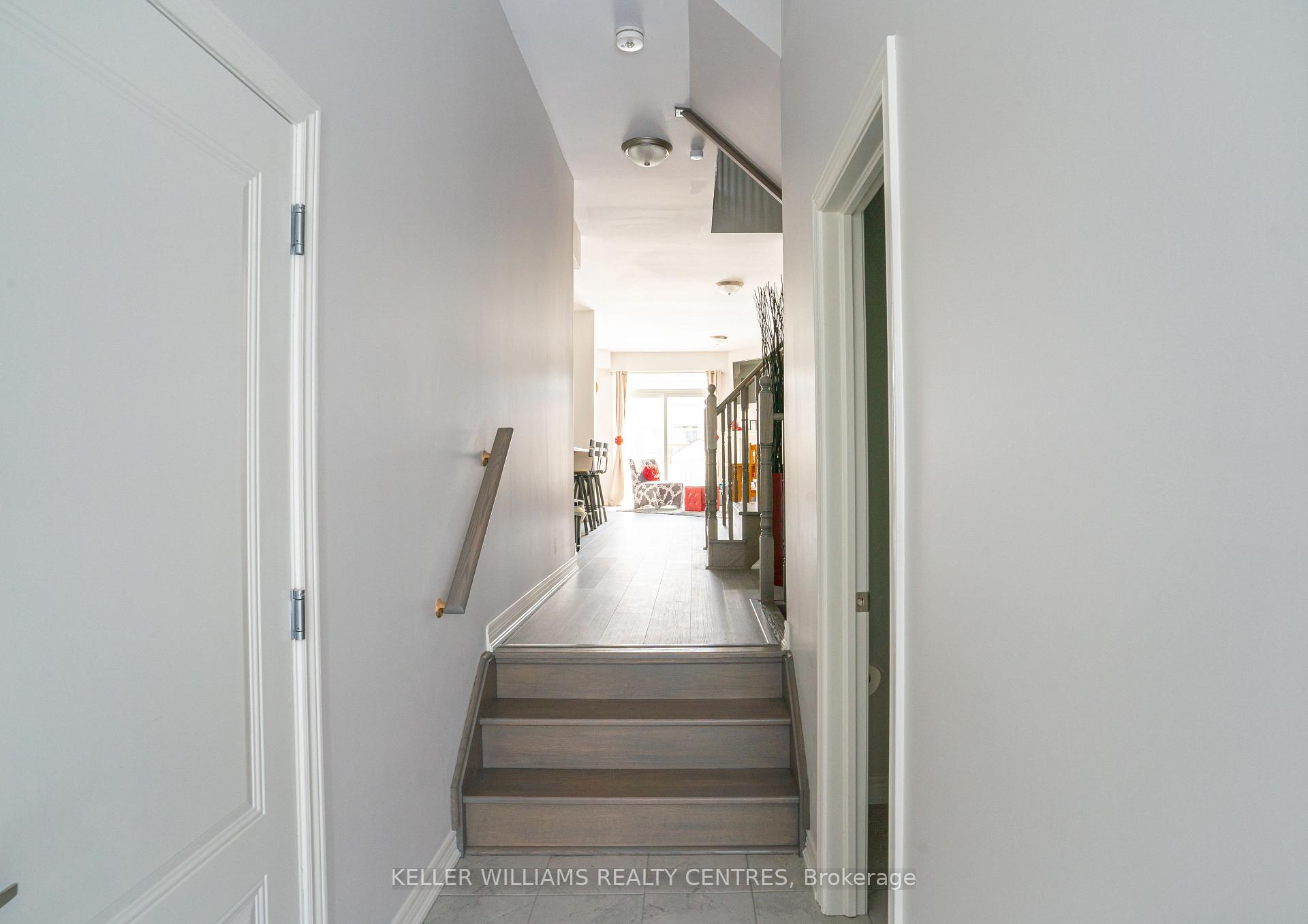 Photo 3 of 13 Churchlea Mews, Orillia — HOMEH
