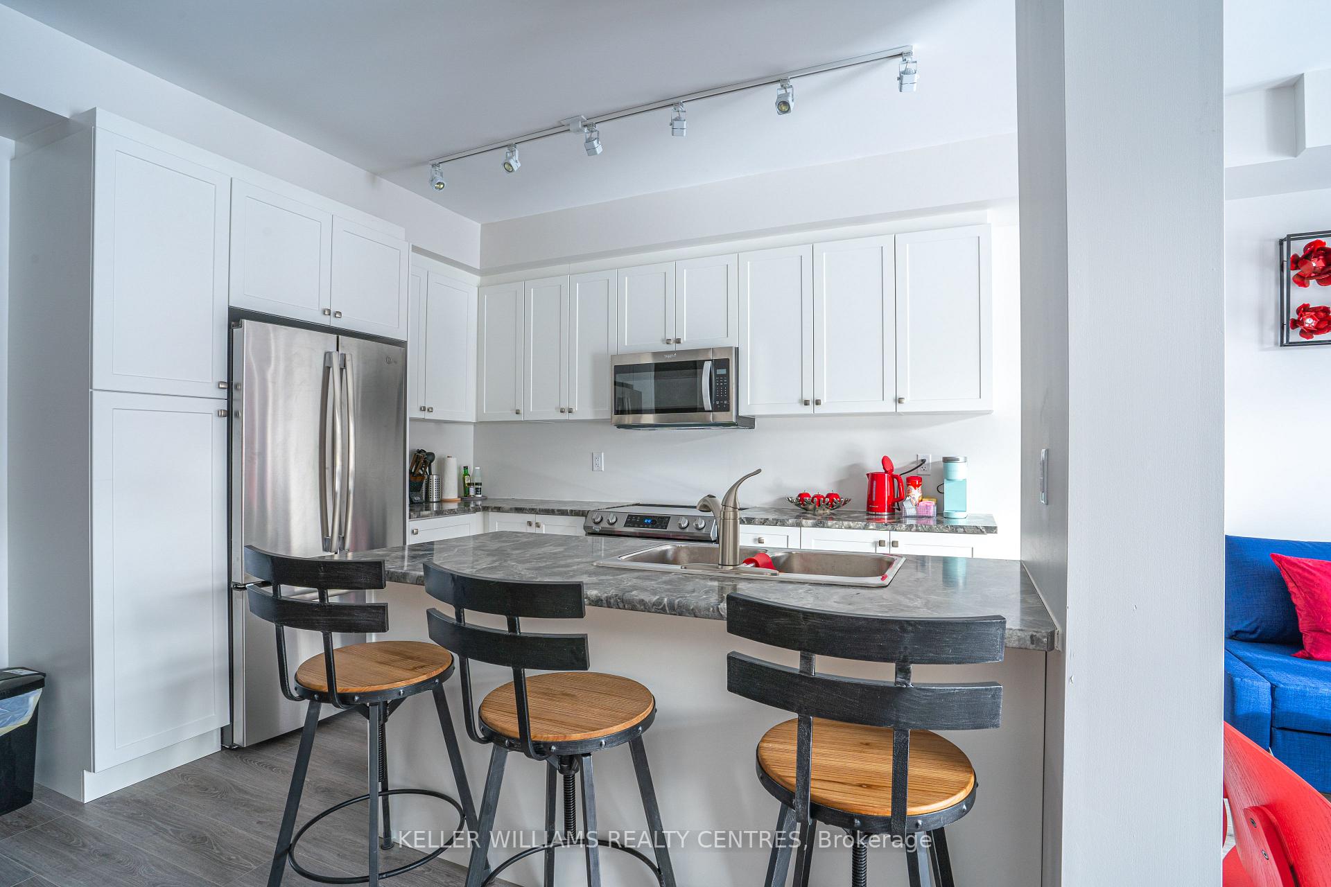 Photo 4 of 13 Churchlea Mews, Orillia — HOMEH